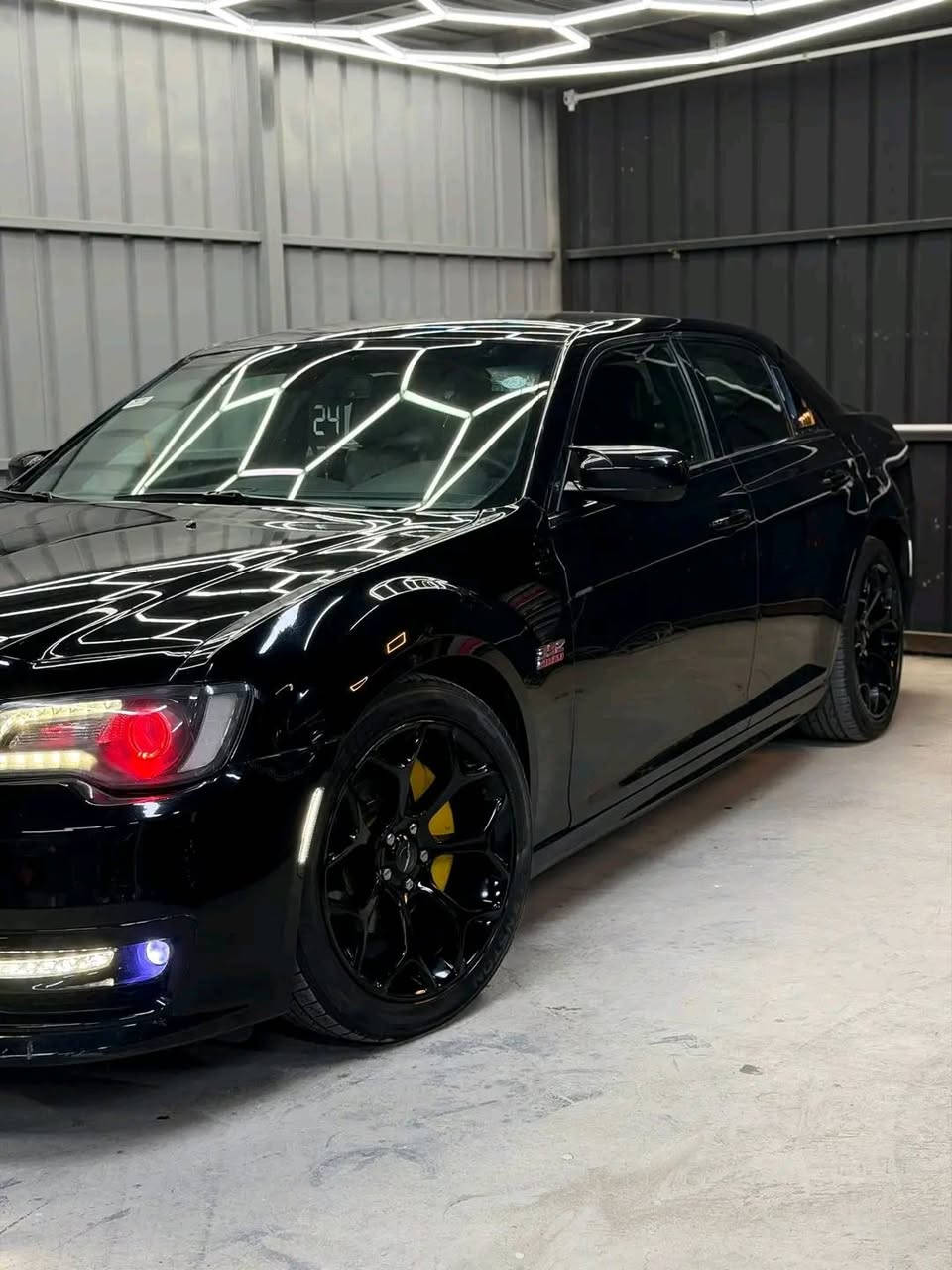 السلام عليكم
اوباما 2019 فئة S بدون بنوراما 

لون اسود داخل جلد اسود حضنS 

ماشية ١٥٠،٠٠٠ ميل تقريبا 

السياره بيها ٣ قطع صبغ و ٣ قطع تبديل بلادي مالشركه

رقم اربيل باسمي تحويل ثاني يوم 

مكاني بغداد  الامين ثانيه 

السعر ١٨٨$ وبيها مجال مستعجل اريد سافر
***********
