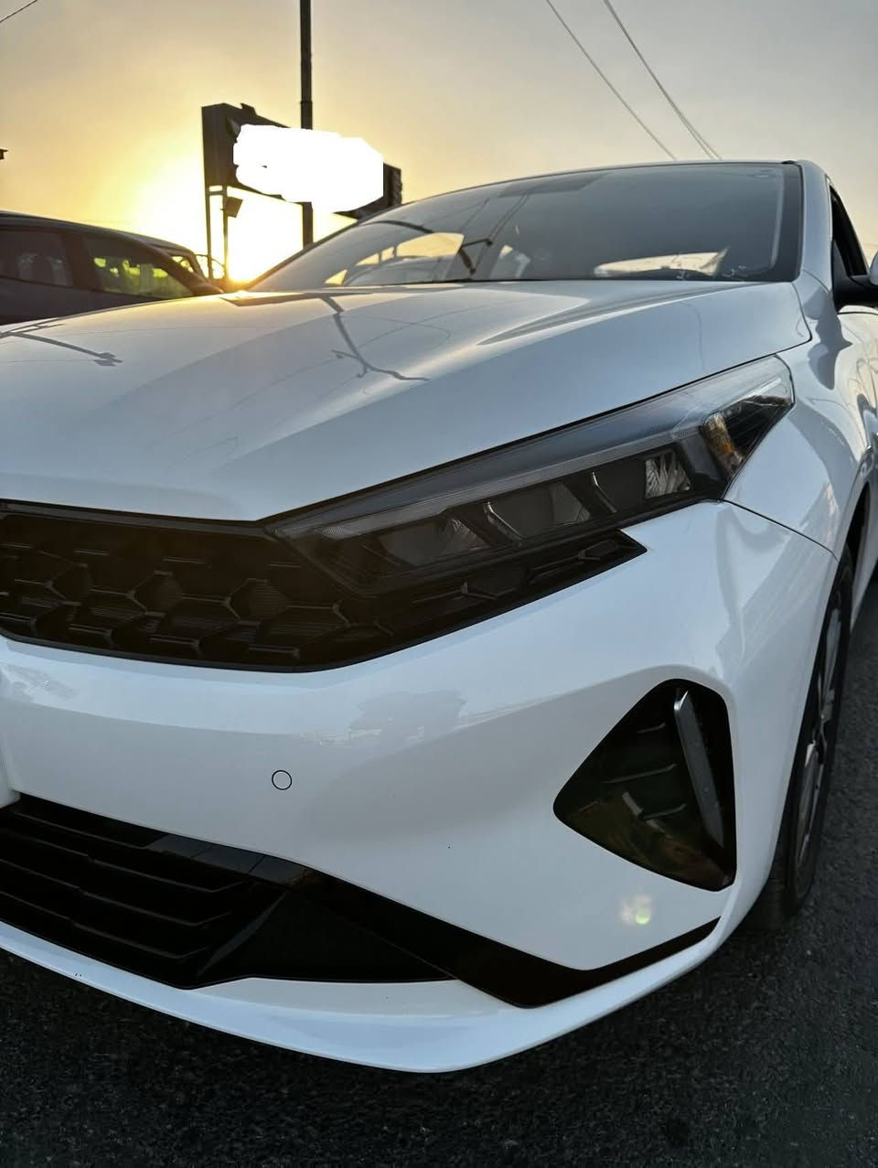 كيا k3 موديل ٢٠٢٤ فوول مواصفات رقم دولي شمالي   هزه فحص سنويه جديد تحويل وكاله جاهز سلايت بصمه تشغيل بصمه أبواب شاشه كبيره كاربلي كامرة دواره امامي خلفي عداد الإلكتروني تبريد شاشه زنون عدسات وحاجب سايد بريك بصمه أوتو هولد وضعيات قياده اشاير بلمري ماشيه 20 الف كيلو متر  كير محرك صدر كلهن نظيفاتت
🔢 مرقمة وجاهزة – رقم أربيل الدولي الجديد مميز
🔧 المواصفات الكاملة:
• شاشة معلومات حديثة
• كاميرا خلفية
• بصمة تشغيل (Keyless)
• تحكم كامل بالستيرن
• سنسرات خلفية
• إنارات LED أمامية وخلفية
• إشارات جانبية بالمرايا
• فتحة سقف
• داخلية فخمة لون أسود
• مرايا كهرباء + طي كهربائي
• نوافذ كهرباء
• نظام توفير الوقود (اقتصادية عالية)
💎 مميزات إضافية:

✔️ محرك اقتصادي مناسب للاستخدام اليومي

✔️ مساحة داخلية مريحة للعائلة

✔️ تصميم عصري شبابي لافت

✔️ ثبات ممتاز على الطريق

✔️ صيانة سهلة وقطع متوفرة

✨ سعر منافس جداً 143 
✨ جاهزة للتسجيل فوراً
🚘 سيارة تجمع بين الأناقة + الراحة +الاقتصاد
📞 اتصل بنا *********** 
مكاني النجف الاشرف
