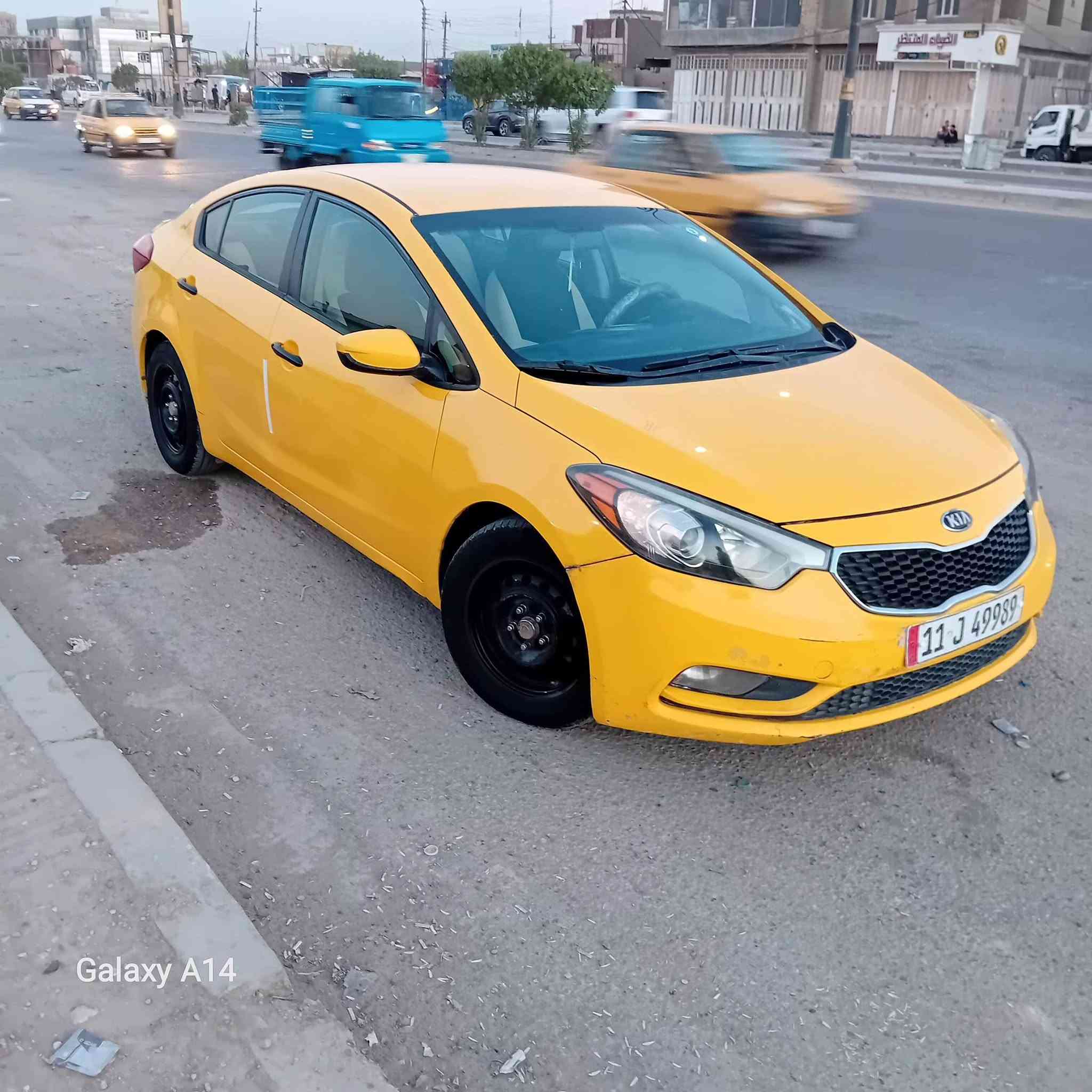 سلام عليكم سياره كيا فورتي موديل ١٤رقمه بغداد انكليزي بأسمي حادثه بالجنطه السعر ٩٥وبيه مجال العنوان حله حي العسكري شارع ٨٠ إتصال على الرقم ***********
