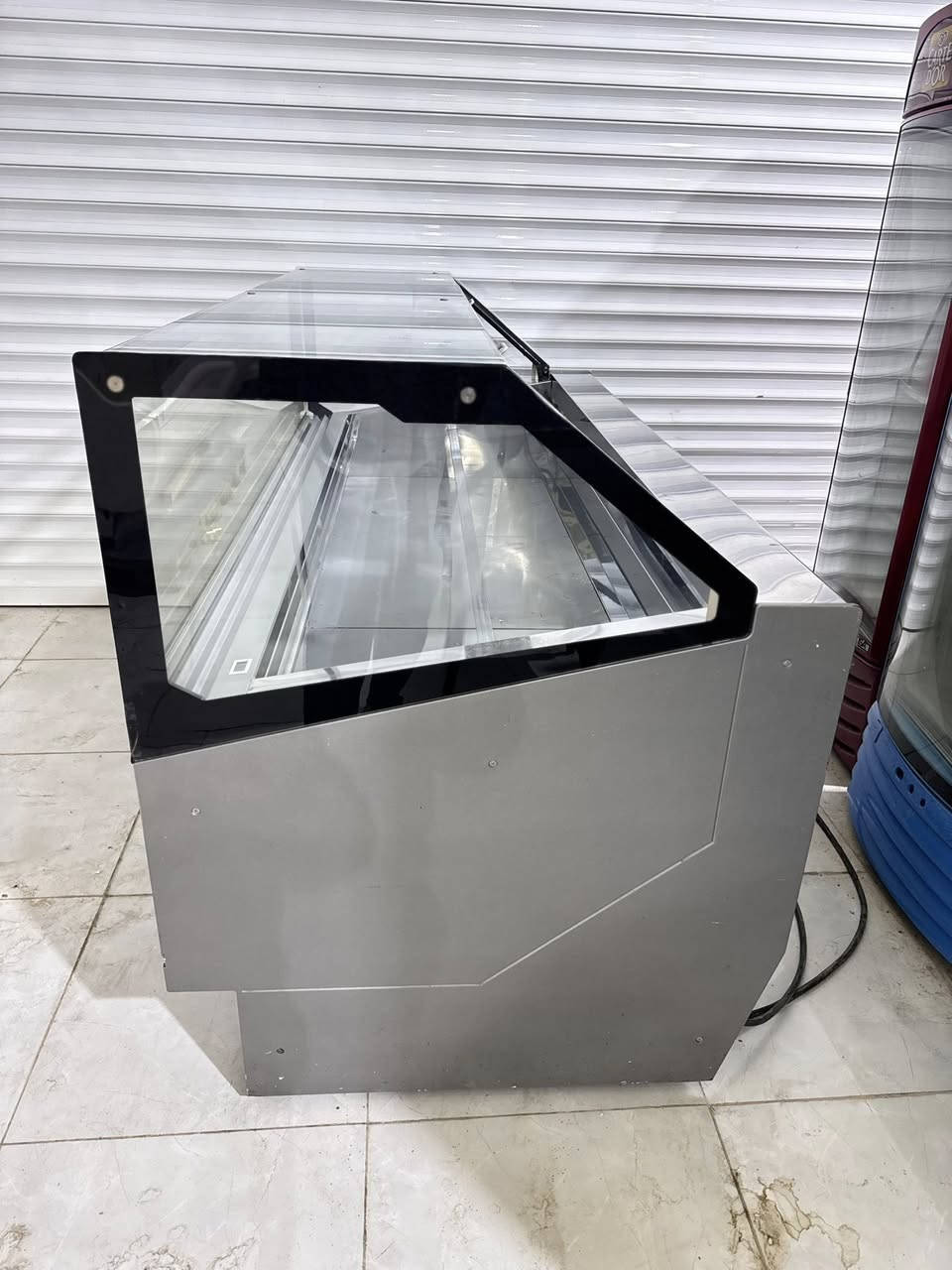 #معرض #الايطالي
عارضه lSA  ايزه ايطالي 🇮🇹🇮🇹
16 بلاك كبير 220 سم
موديل حديث 
مستخدم اخو الجديد 
نضيف جدآ 
تبريد هوئ 
سنكل فيز 
دبل كمبريسر 
كلشي بيه بلادي على وضع الشركة 
ضمان شغل 100‎%‎
💤
السعر والتفاصيل مراسله الصفحة 
او الاتصال هـ ***********
العنوان بصره 
#سيدحسين
