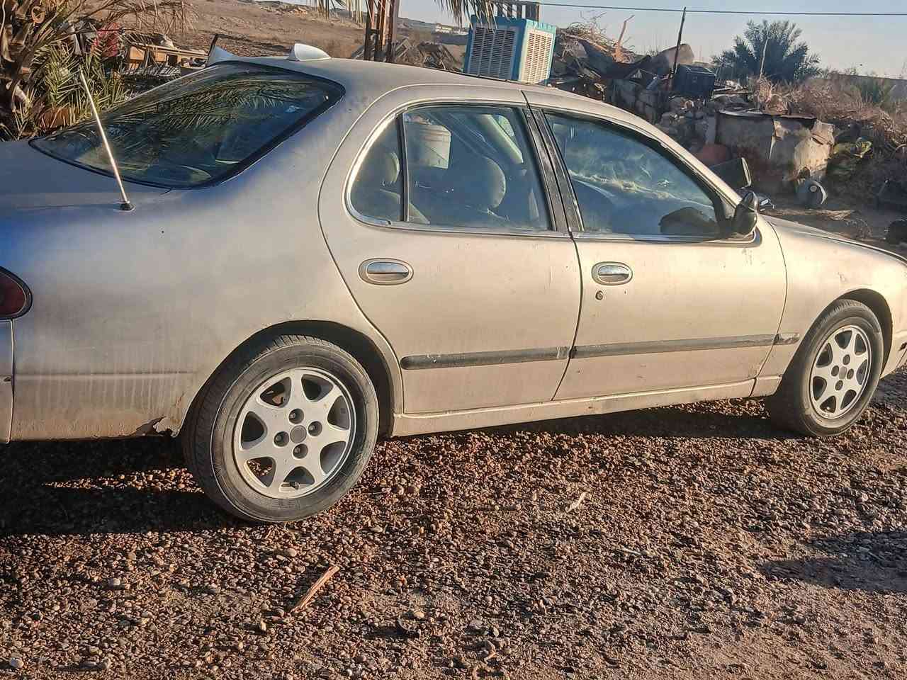 السلام عليكم  
للبيع نيسان التيما موديل ٩٤ رقم انبار محرك كير مكفول صدر جديد تخم تاير مكان السياره الرمادي السعر ٢٠ وبيه مجال للاتصال ***********
