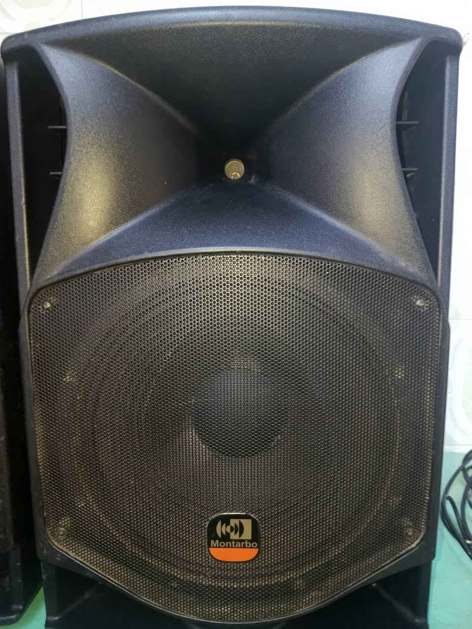 زوج سماعات 15 انج لبة اسوار وتويتر JBL اصلي 
مع كارت كروزفر 
السعر النهائي 400 الف


**إذا كنت صاحب هذا الإعلان وتريد حذفه لأي سبب، رجاءا أرسل رسالة إلى الدعم الفني**