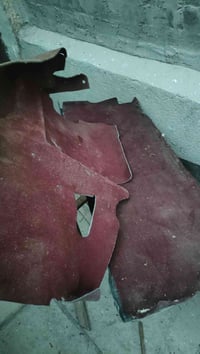 غرفة صندوق جامبو احمر فقط قطعتين نظيفات عوزهن غسل ضهر و جه السايق جه ا...