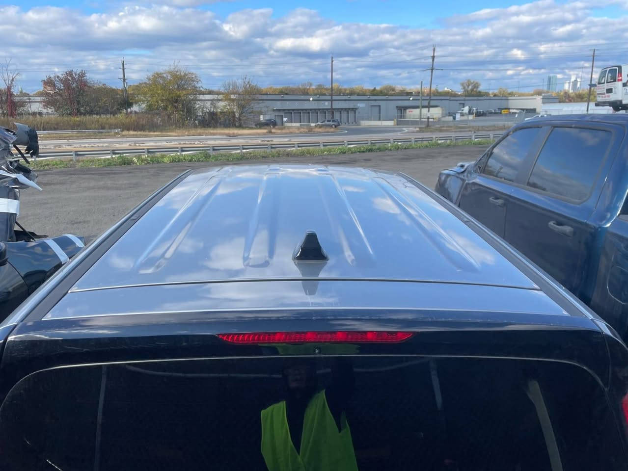 السلام عليكم
كيا صول
موديل ٢٥
هذا حادث بيها 
بعد ٥ايام توصل للعقبه
ابيع ع حادث لتعجبه يتواصل خاص
السعر١١٢بيها مجال
***********
