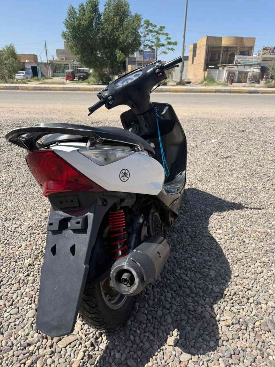 مستعجل
السلام عليكم ماكس ثعلب للبيع نضيفه بيها شلعه حلوه يحتاج بس كهربائيات جم كلوب ب 400  وبيها مجال قليل حك الجيه 
مكان التاجي سبع البور 
***********
