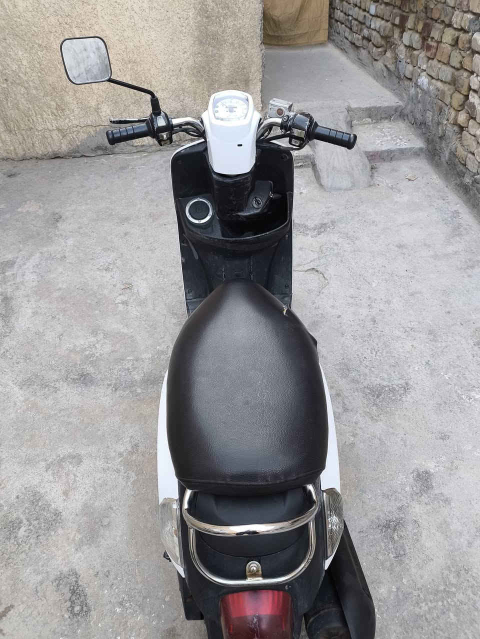 دراجة بوليس للبيع موديل 2007 طالعه ب2025شهر 11 يوم15 دراجة نضيفه ومامفتوحه تفاصيل اكثر واتساب👈***********
