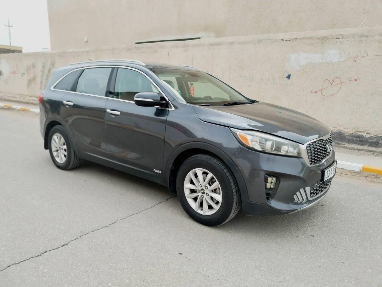 سلام عليكم
كيا سورنتو 2016 امريكي رقم دولي تحويل ثاني يوم

واردهه تبديل بنيد فقط وبيه رشات بسيطه تجميل

المواصفات

محرك 2400 /4 سلندر محرك وكير كفاله

حداديه جديده تدفئه تبريد قطعتين تخم تاير جديد

لون رمادي

5راكب ارضيه جلد

تحكم واشارة بلمري

3 وضعيات قياده

وضع مانع انزلاق 

فور ويل /رادار

تحكم استيرن جهتين

تدفئه كشنات

حساسات خلفيه

سياره جاهزه من كلشي #السعر 155

#مكاني ناصرية بلغراف

والشراي بخدمته ***********
