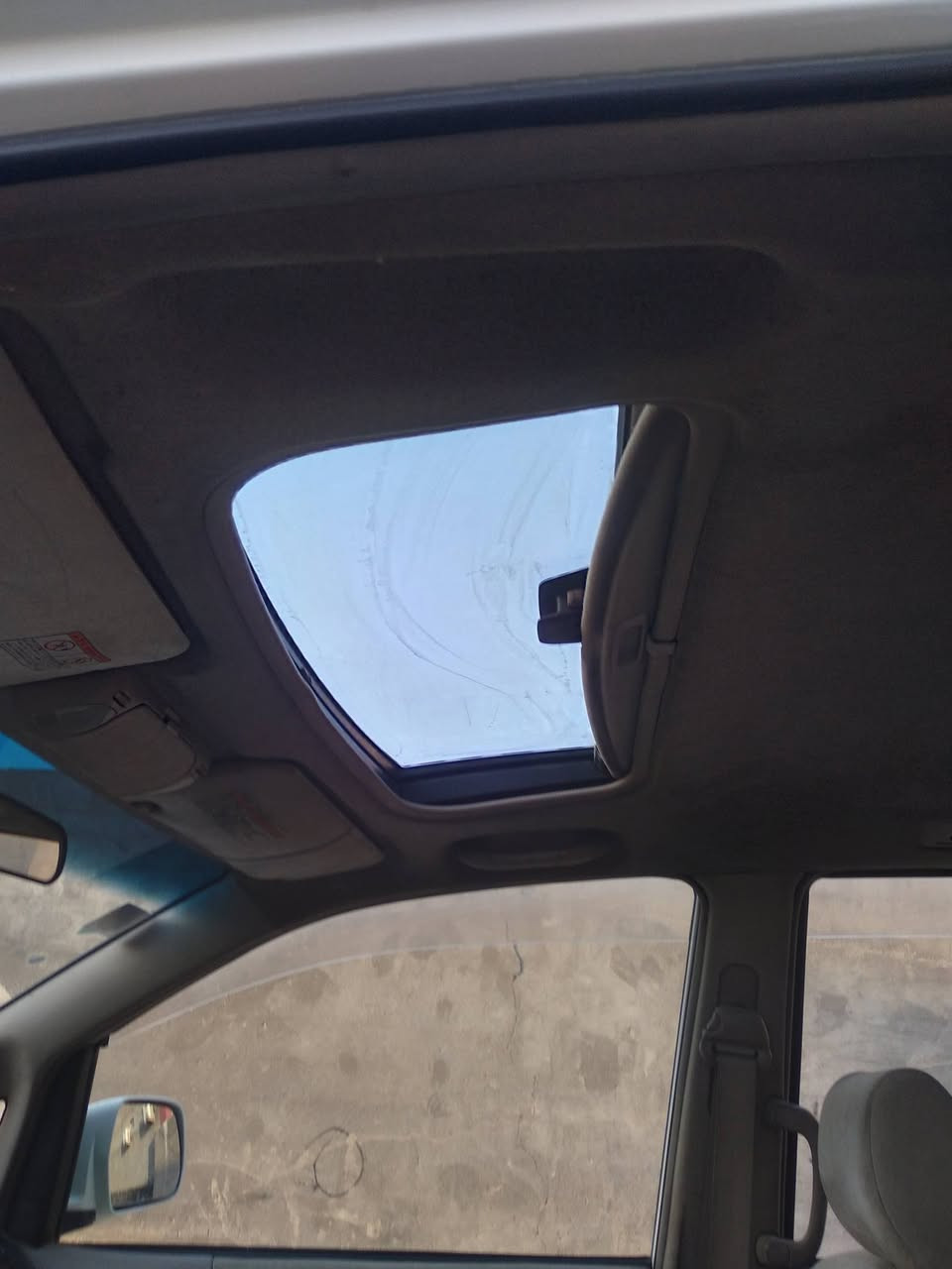 السلام عليكم 
سياره تيوتيا نوها (TOYOTA NOAH)السياره بدون ضربه وصبغ كفاله مكينه كير حداديه طخم تاير تبريد كله شغال سنويه جديده تنتهي سنه 31رقم انكليزي دولي للبيع او مراوس ب سياره صالون 
السعر 87ورقه 
الرقم:***********
