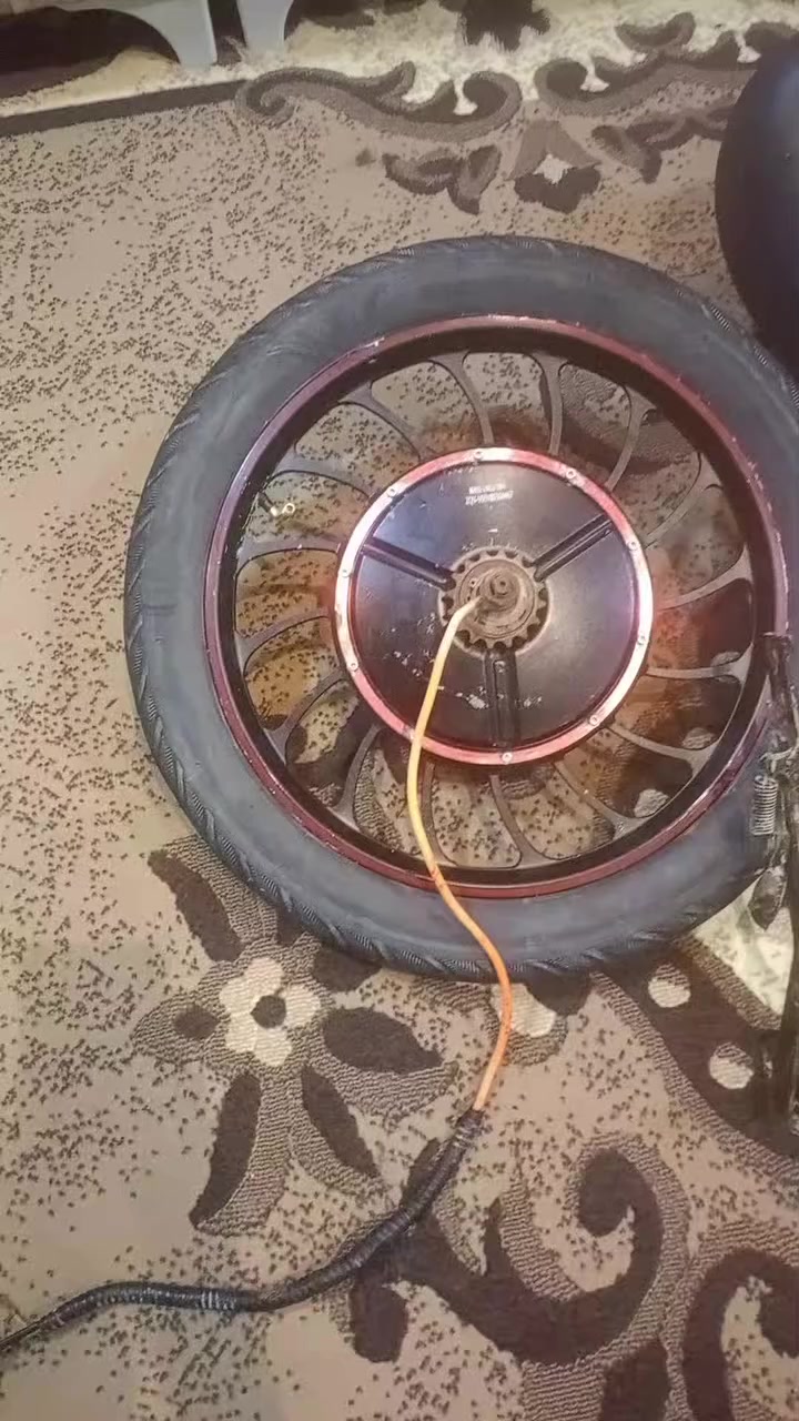 السلام عليكم اعرض ماطور شحن حجم 20+حجم 14
ويل عدد 2امامي وخلفي الخلفي شرط شغال مال 20+دبل امامي حجم 20ورقبه وستيرن وسكليتر شرط شغاله وقعاديه ودسك خلفي الاصلي شرط+دبل امامي حجم 14 اش تحتاج منهم راسلني خاص او الاتصال على رقم *********** مكاني موصل
