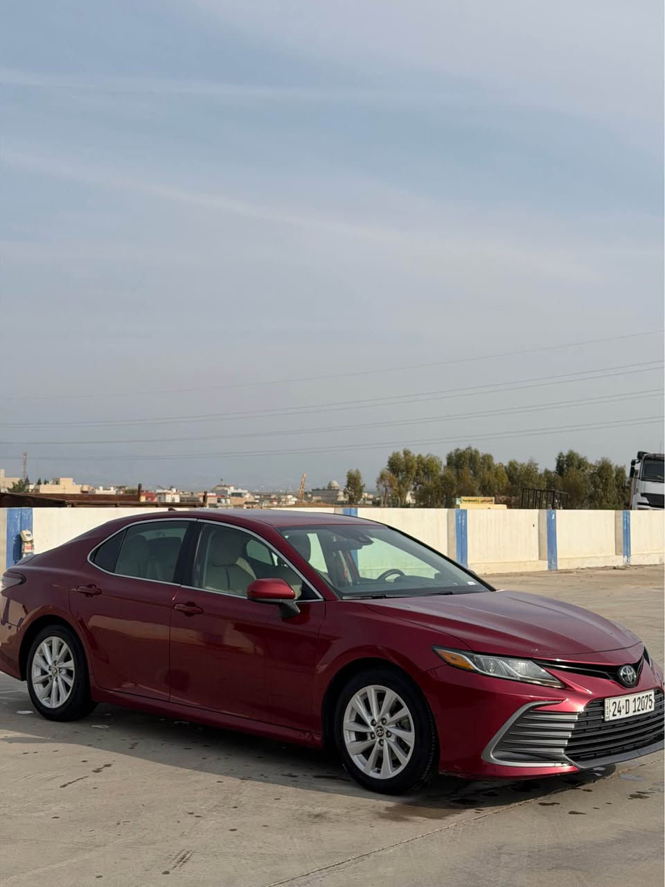 TOYOTA CAMRY  LE 2022 
             
المسافه المقطوعه :- 87km
بدون ارباك 
مواصفات السيارة :- LE  
كامره
تحكم سرعه 
تحكم مسجل 
رادار امامي   
قتع و نص صبغ 
السعر 180 وبيها مجال 
شراي اتصل 
*********** اكر, نينوى
