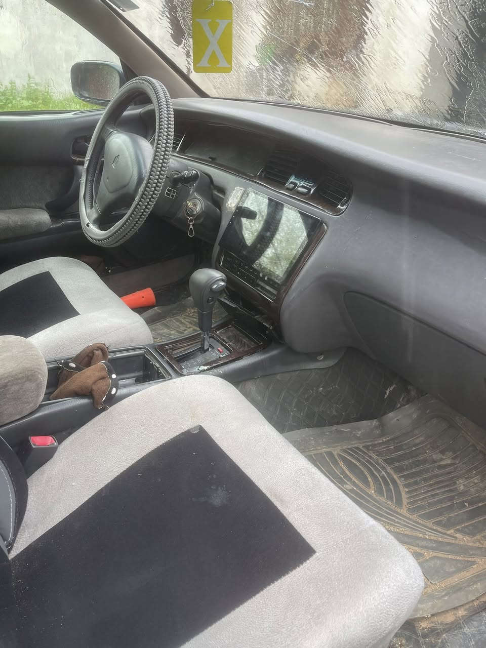 سلام عليكم بطه موديل 94 مكصوص مسجل رقم دوالي شرط تحويل الوكاله سياره محرك كير شرط صدر تواير سياره جاهزه الكشر شوف العين بيع فقط نقد سعر 38 وبه مجال قليل ***********
