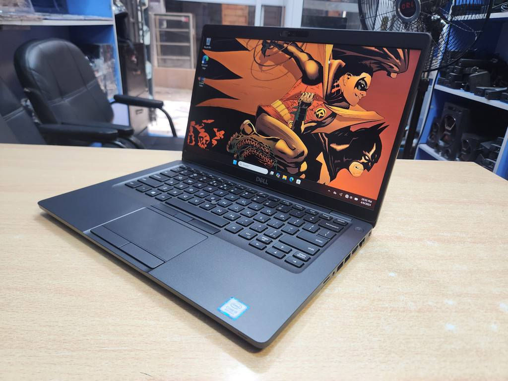 📣 عرض مكتب الريادة الاسبوعي 🔥

💻 لابتوبات من شركة DELL
💰 الأسعار: 
▪️ سعر اللابتوب (شاشة لمس): 285,000 دينار
▪️ سعر اللابتوب (بدون لمس): 275,000 دينار

✨ أجهزة عملية، مناسبة للدراسة والشغل والاستخدام العملي والهندسي 
✨ فحص كامل وضمان مكتب الريادة
✨ جاهزة للاستخدام مباشرة
━━━━━━━━━━━━━━━━━━━━━
📍 العرض مقدم من مكتب الريادة
🚚 التوصيل متوفر لجميع المحافظات مجاناً

💻 لابتوب Dell Latitude 5400
⚙️ المواصفات: ▪️ المعالج: Core i5 – الجيل الثامن – فئة U
▪️ الذاكرة (RAM): 8GB DDR4
▪️ التخزين: 256GB SSD
▪️ كرت الشاشة: Intel داخلي (4GB مشاركة)
▪️ الكيبورد: مضيء ليزري (عربي – إنكليزي)
▪️ حجم الشاشة: 14 إنج
━━━━━━━━━━━━━━━━━━━━
🎁 الهدايا المجانية:
 🎒 حقيبة لابتوب
🔌 الشاحن الأصلي
🖱️ ماوس
🖱️ ماوس باد
━━━━━━━━━━━━━━━━━━━━━
🛡️ الضمان والخدمات:
✔️ فحص كامل قبل الإرسال
✔️ فحص كامل عند الاستلام وقبل الدفع
✔️ ضمان 15 يوم استبدال في حال وجود خلل مصنعي
✔️ جاهز للاستخدام مباشرة
✔️ تنصيب ويندوز + Office + جميع البرامج التعليمية
━━━━━━━━━━━━━━━━━━━━━
🚚 التوصيل: متوفر لجميع محافظات العراق
📍 الموقع: بغداد – الأمين الثانية
📞 للحجز واتساب: ***********
📩 تليگرام: @Hf_Yy5
✨ عرض محدود – الكمية محدودة
