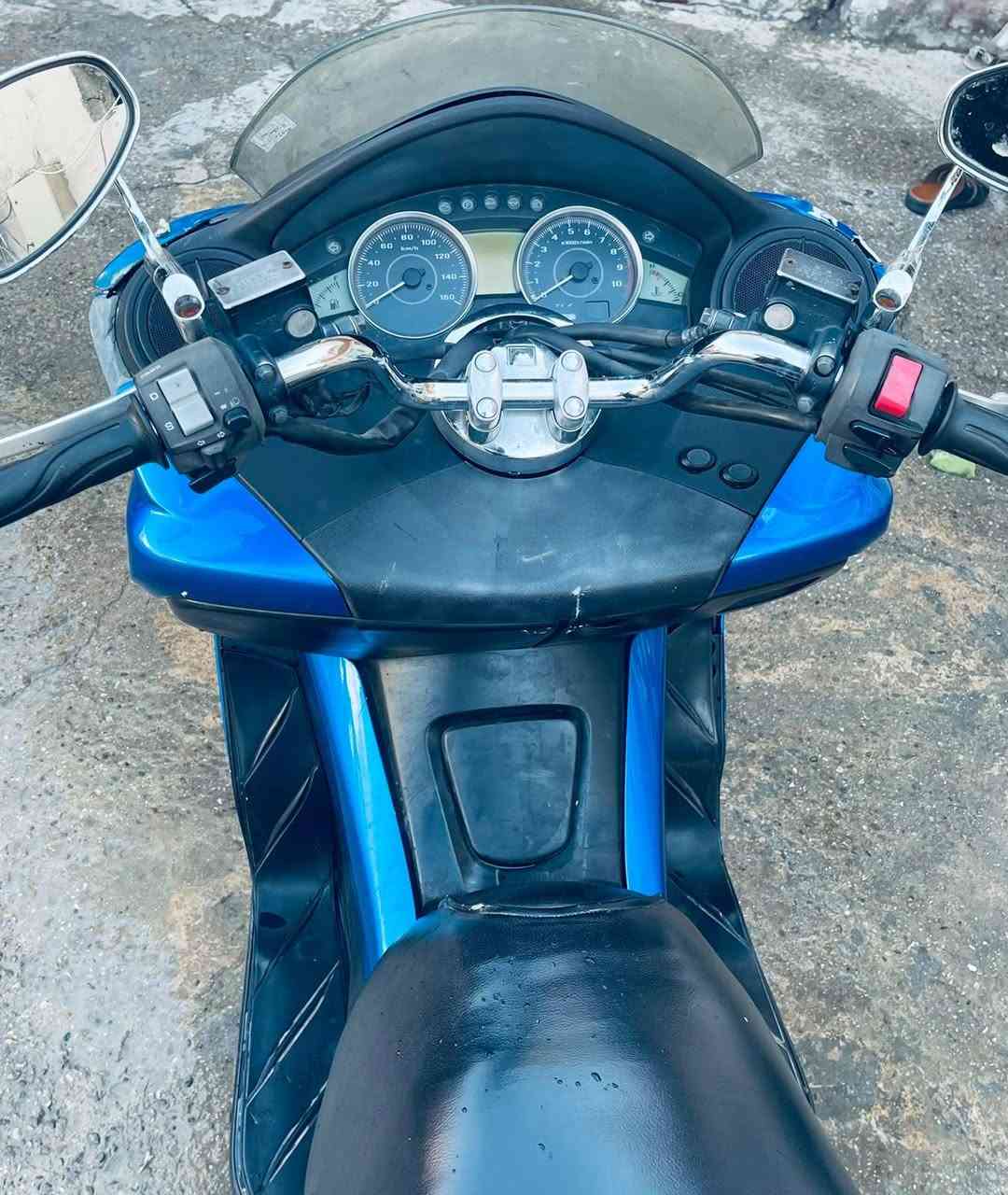 فورزه صفر 10
كير ملغي دراجه نضيفه حسب لبل صوره 
مكينه مبدل بيهة فقط زنجيل
وبدايت كلج امامي غير هاذ كلشي مابيه الدراجه سعر 900وبيه مجال 
فقط اتصال ***********

