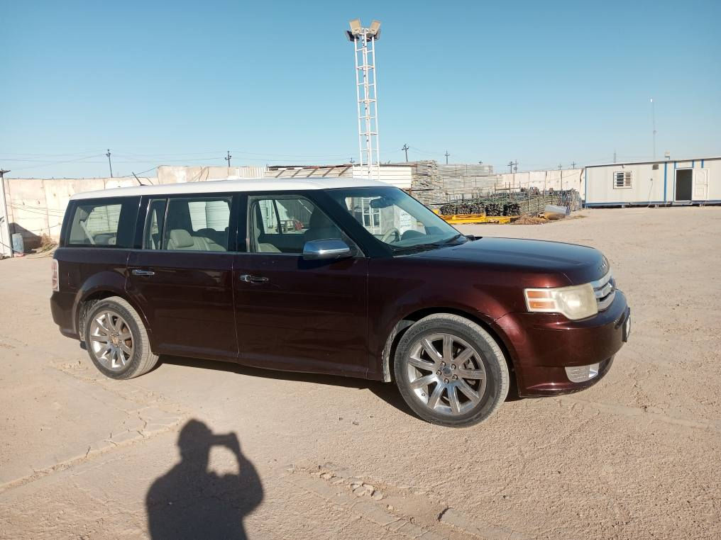 السلام عليكم فورد فليكس 2009 وارد امريكي حادثه باب الصدر كير ومحرك  خير من الله السياره كل نقص مابيها رقم بغداد وباسمي تحويل ثاني يوم 7راكب فتحه سقف كراسي كهرباء تدفىه تبريد سعرها 110وبيها مجال ***********
