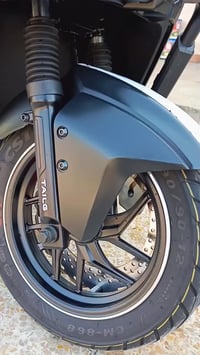 دراجه صاعقه ريان للبيع فول نضافه ما صارلها شي من مستخدمه بعدها بل لايل...