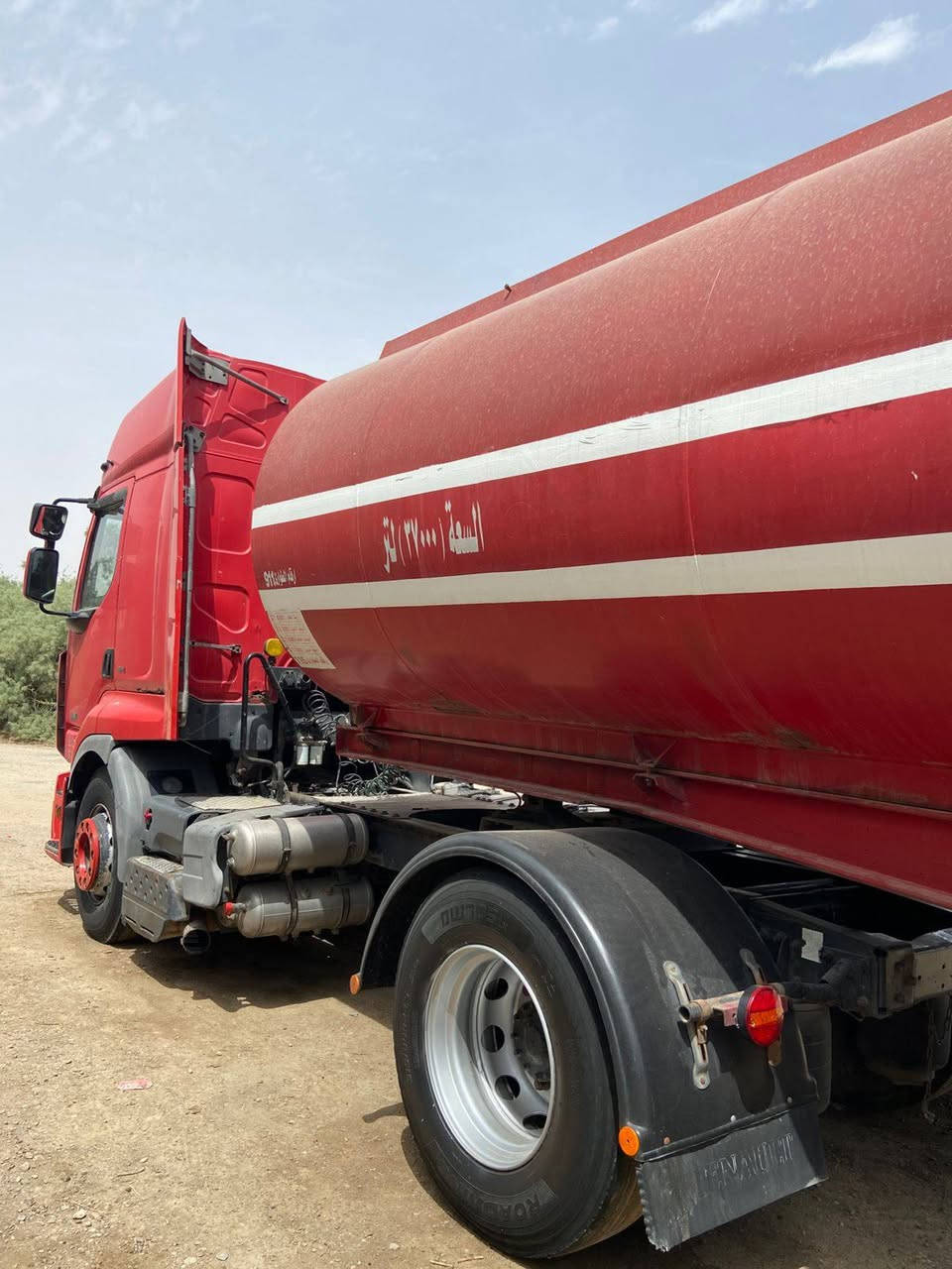 سلام عليكم
رينو للبيع موديل ٢٠٠٣  محرك ٤٢٠ محور بم و نوزل تانكي شغل جرف محمول  تخم تاير  تكيال سنتين جديد جي بي اس سياره بسمي سعر ١٧٠ وبيه مجال   للاستفسار الاتصال على الرقم ***********
