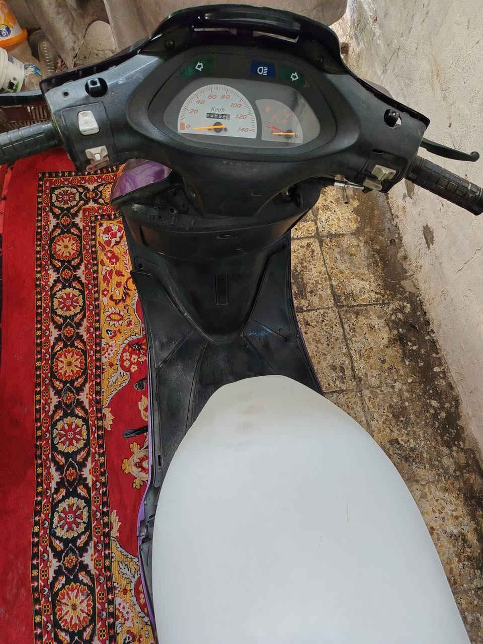 السلام عليكم دراجه فراشه للبيع او مراوس حسب القناعه دراجه جاهزه ونظيفه وشرط محرك جديد لادخان ولاصوت ناعم كلش وكهربائيات كلها شغاله سلف وهندر دبلات
الدراجه معمرها من الصفر وكلش جديده سعرها 380 وبيها مجال للشراي مكاني بالحله بالثورة ***********
