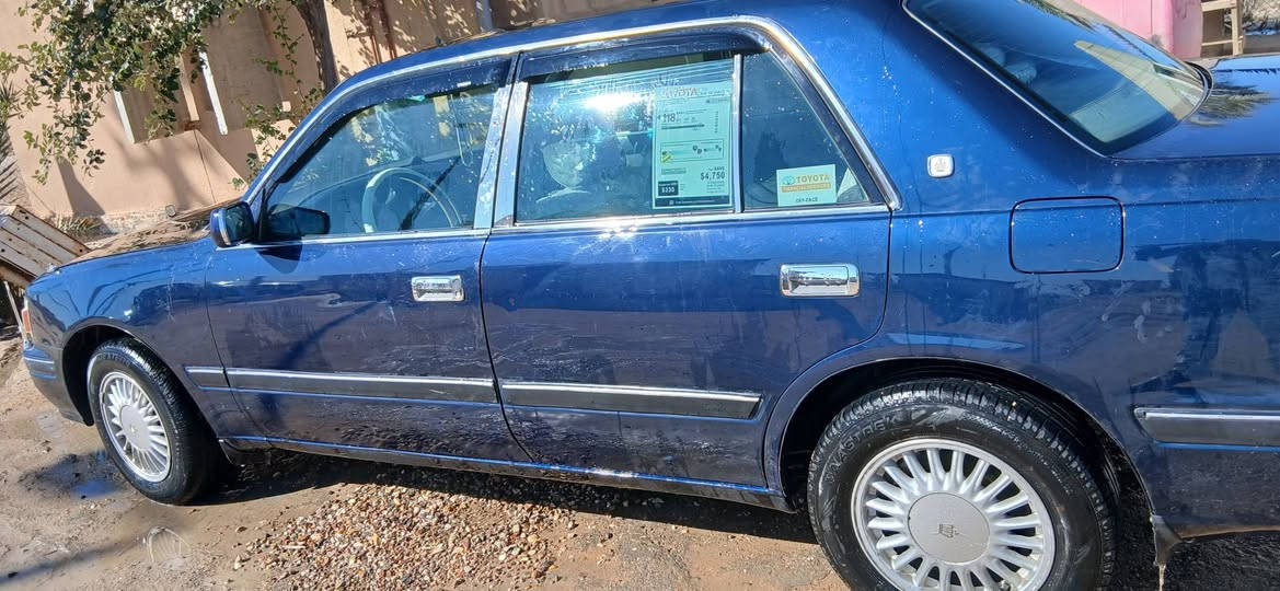 السلام عليكم راس الثور تكم لون نيلي سياره مكفوله مديل 2000رقم بصره مداور ثاني  يوم السعر95  ***********
