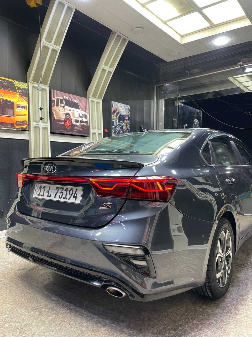 فورتي وارد أمريكي.
موديل 19... فئة (S)فول 1/1  رقم بغداد بسمي هزه وسنويه ورقام كله جديده 
صدر مامي خلفي جديد تخم تاير 
عليه دامه كامله منضومت بانزين 
تراي زيرو الله شاهد 
ماشيه70الف
حادثها جاملغ وبنيد 

  مواصفات السيارة....
رادار أمامي.. 
كشنات حضن...
تبريد بيانو...
اشاير مري...
شاشة كبيرة..
حساسات أمامية..
تحكم ستيرن جهتين..
كروز سرعة...
ثلاث أنظمة قيادة (سبورت.. نورمال.. ايكو.. )
لايتت أمامي اربع عدسات..
بك لايت لد..
شاشة دجتل..
تبريد 8 سرع..
سبعة ايرباك..
سستم صوت 5  سماعات..
السعر 128وبيه مجال 
***********
