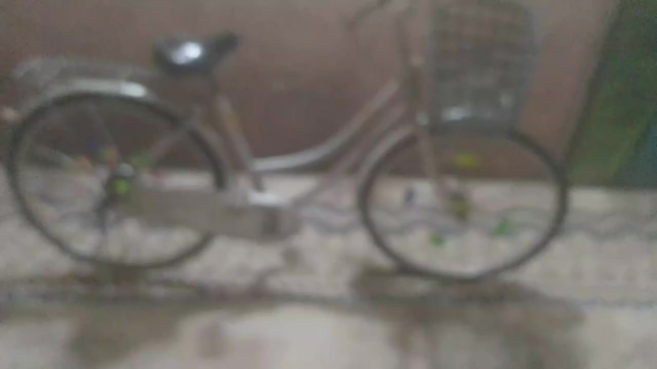 اسلام عليكم بناتي لبيع بريكات وتايراته جدد بيسكل كامل  أسعر ستين 60وبيه مجال لشراي  يدلل ***********. مكاني بل مدينه تداخل الخير يتصل واساب او اعلى رصيد
