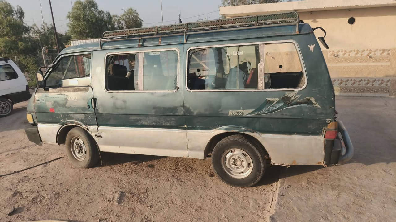 السلام عليكم بستا للبيع رقم احمر سنويه منتهيه الموديل 95 مكينه كير واكسن نضيفات كهربائيات نص ونص حدادين تعبانه راعيه ماندله بيه خط وبحث مطلوبه 70000الف هيئة السعر 14بيه مجال قليل المكان كربلاء الجدول الغربي ***********
