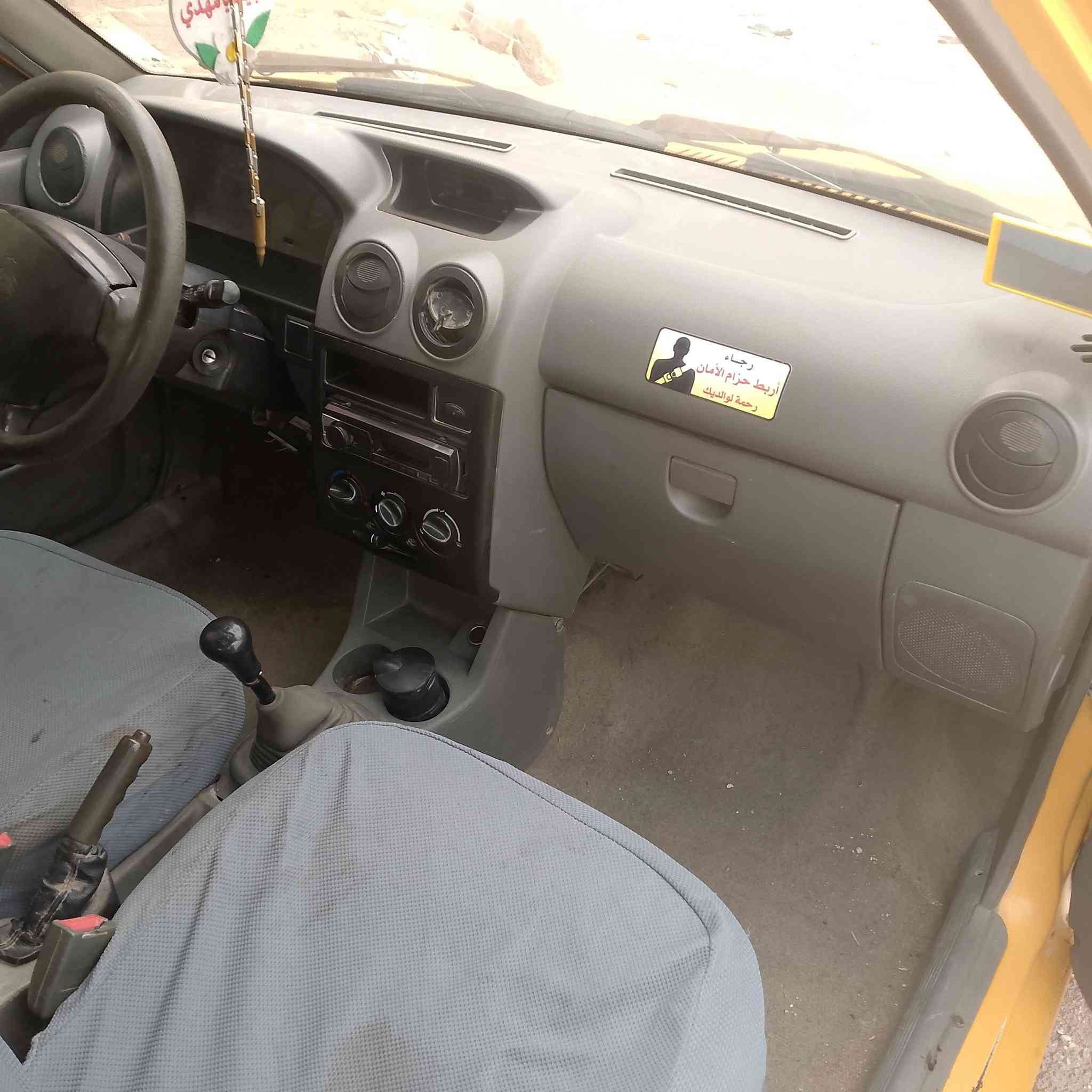 سايبه 
مديل 14
مصفره هيه 
عليه غرامه 100 ينزل من سعرها 
كير مكينه خير من الله 
مكاني حي الفارس للستفسار رايدها 25 وبيه مجال 
***********
