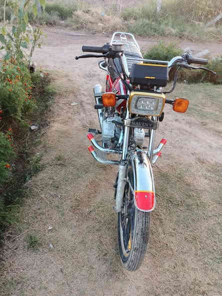 موطور للبيع موديل 2020 نضيف مثل لي بلصوره السعر 450 وبي مجال مكان الدجيل الرقم ***********
