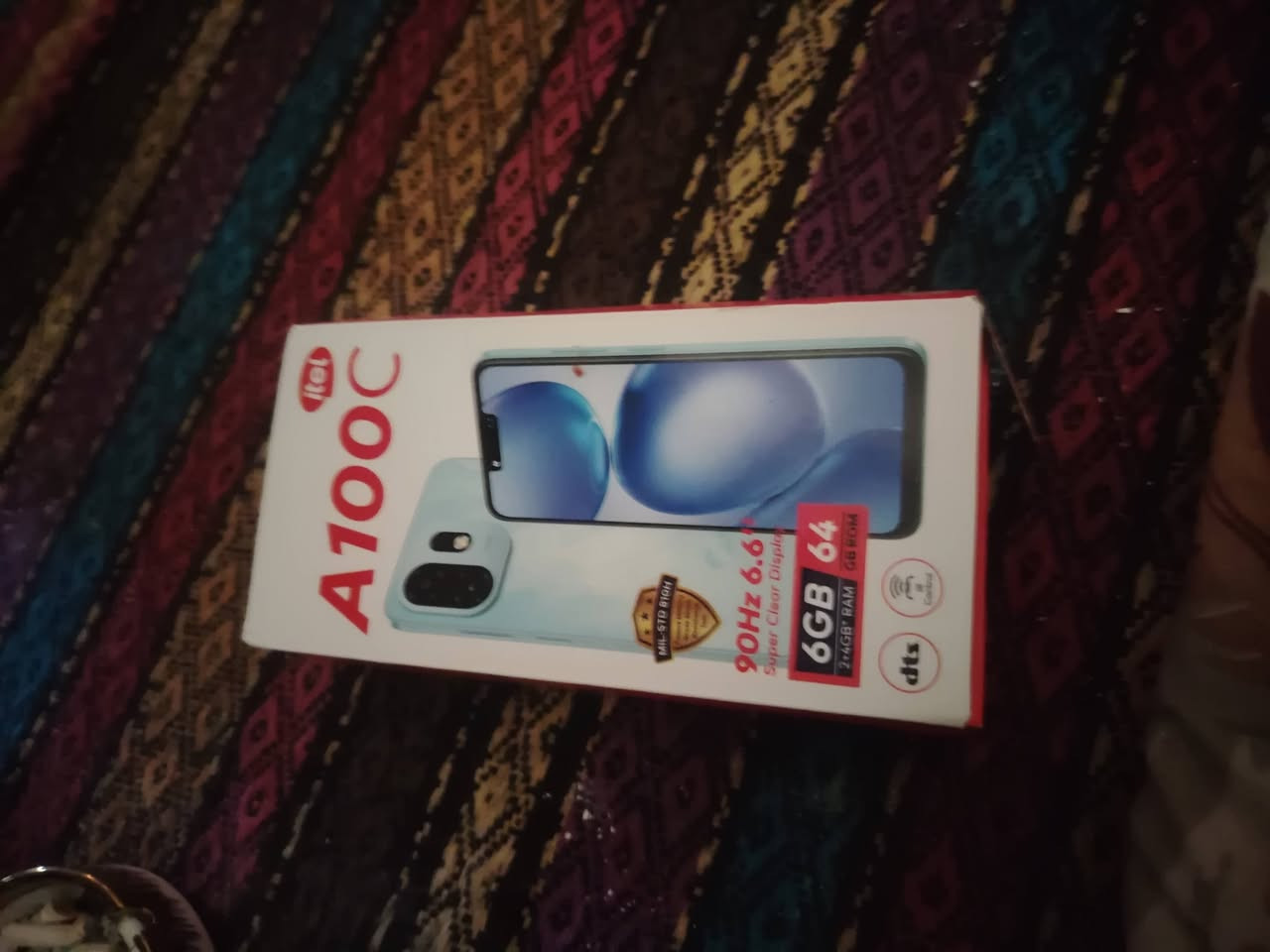 سلام عليكم موبايل للبيع itel A100C.
السعر 100 وبي مجال بسيط للعلم بعده بالكرتونه ما مفتوح الله شاهد كل اغراضه ةيا

الشاشة: بحجم 6.6 بوصة بمعدل تحديث 90Hz (سوبر كلير)

الذاكرة العشوائية (RAM): تبلغ 6 جيجابايت (مقسمة كـ 2 جيجابايت رام أساسية + 4 جيجابايت رام افتراضية ممتدة).
ذاكرة التخزين (ROM): بسعة 64 جيجابايت.

المتانة: حاصل على معيار المتانة العسكري (MIL-STD-810H) لمقاومة الصدمات. 

Itel
 +1


**إذا كنت صاحب هذا الإعلان وتريد حذفه لأي سبب، رجاءا أرسل رسالة إلى الدعم الفني**