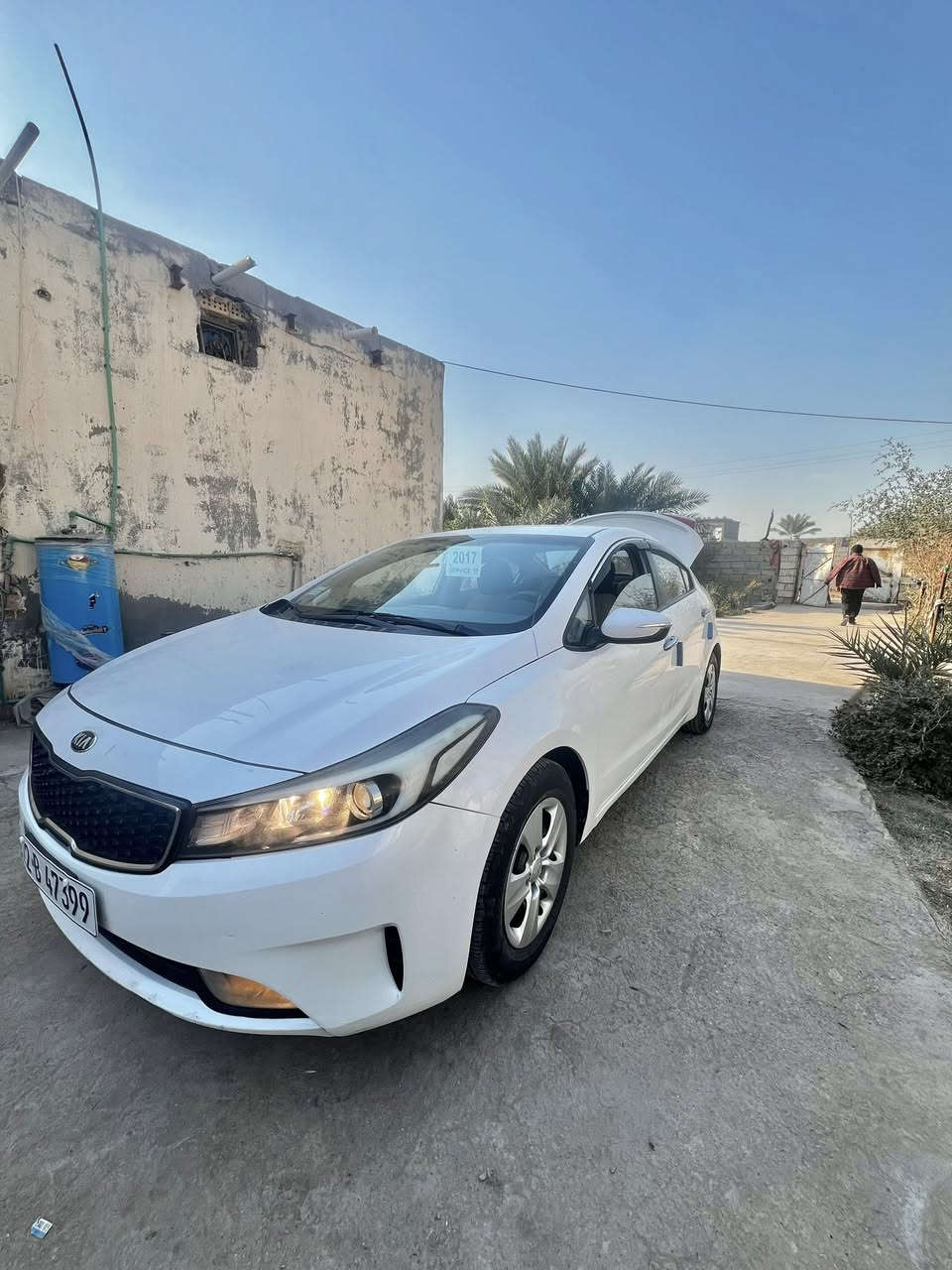 سيراتو موديل 2017
مكينه1600 كفاله عامه 
يوجد سونار 
تخم تاير صدر امامي وخلفي جديد 
رقم أربيل. جديد 
واسط زبيديه 
السعر بلاش للطيبين 
***********
