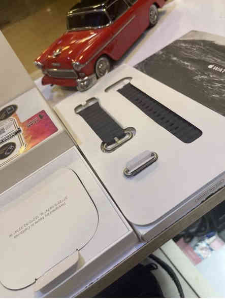 ساعه أبل ⌚️ 
اللترا 1 تيتانيوم طبيعي
حجم  4️⃣9️⃣  ⛩️
      بطاريه 1️⃣0️⃣0️⃣🔋🔋
نظافه  1️⃣0️⃣0️⃣💯💯
الساعه مظمومه جانت 👉👉👉💙🖤
‎مركز سيمو المايسترو دورة شارع الصحه
👉👉***********
اتصال 📞واتس اب /للحجز
