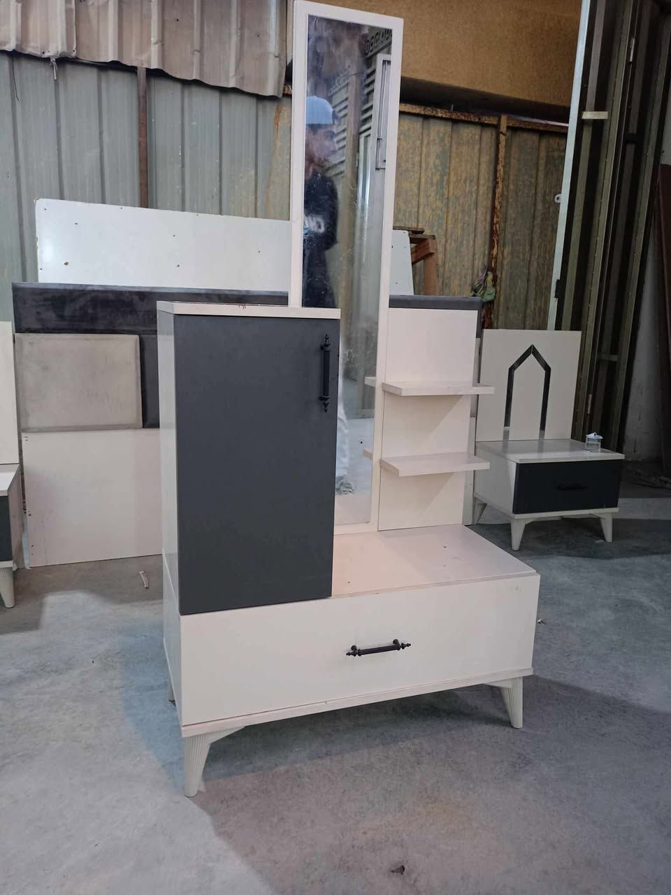 غرفة تركي 🇹🇷 مستخدام 5قطع  ✨✨
نضافه 90 💯
ابواب  💖
السعر 475 💖💸
مع شد🪛 ونقل 🚚  مجاني  داخل بغداد  محافظات بكروه


**إذا كنت صاحب هذا الإعلان وتريد حذفه لأي سبب، رجاءا أرسل رسالة إلى الدعم الفني**