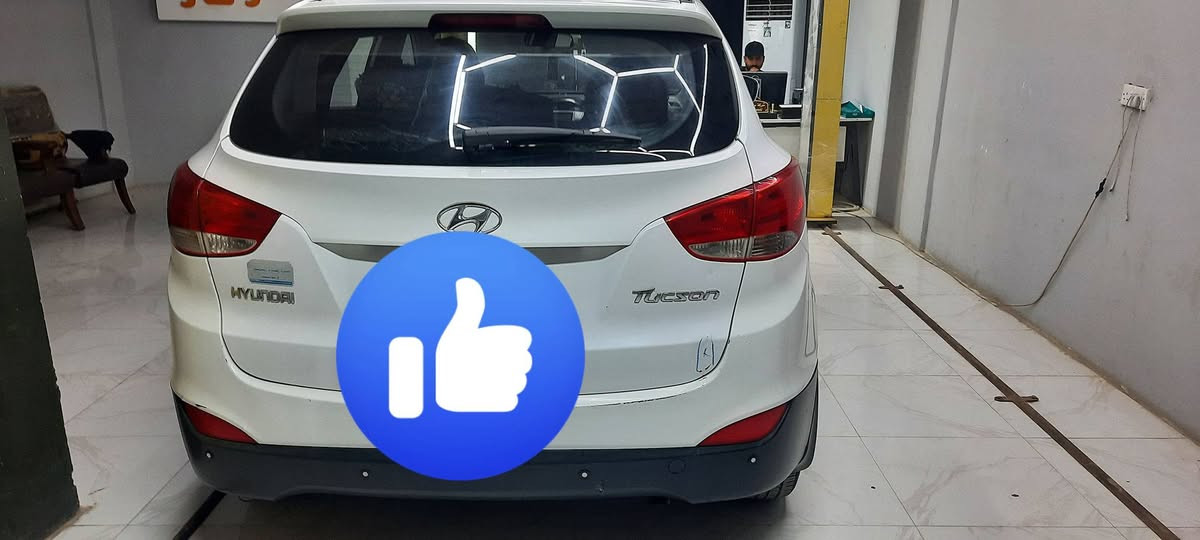 السلام عليكم للبيع توسان موديل ٢٠١٢
رقم أربيل محرك وكير بحاله جيده بيه بارد بمكانين 
كما موضح بالسونار مرفق بالصور موصفات توسان المعروفه 
السعر ١٣٥ وبيه مجال قليل للتواصل على رقم***********
مكان السياره واسط قضاء الزبيدية
