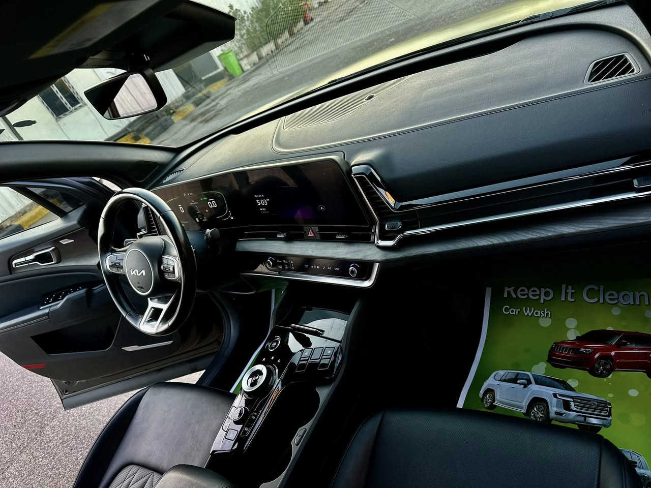 سلام عليكم
ك/ سبورتج موديل 2023 هايبرد رقمها بغداد 

حادث السياره بارد فقط بدون صبغ بدون تبديل

صور الحادث موجوده ويه الصور

لون السياره مميز طافي مات 

موصفات السياره فول اكس لاين

ماشيه 56 /م /ماشيه بمريكه مو اهنا 

سياره نضيفه حيل مكان السياره بغداد 

حي العامل  اي ستفسار ***********
