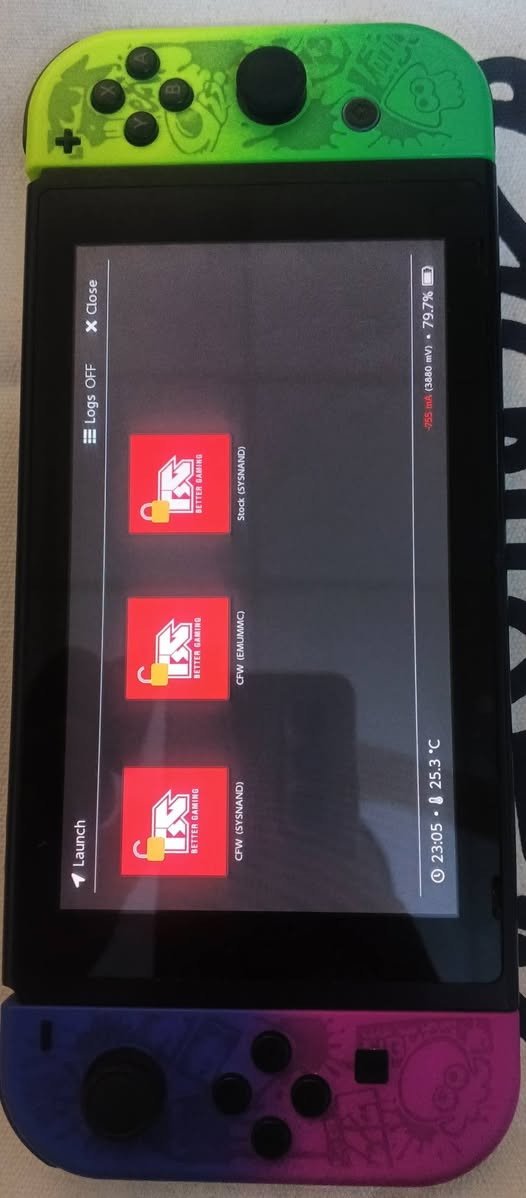 نينتندو سويتش مهكر ثغرة مع لودر اوفلاين فعال مع كافة الملحقات الاصلية للجهاز بدون نقص 
الجويكونات تجارية فقط
ذاكرة ١٢٨ كيكا مليئة بالالعاب كما موضح بالصور وممكن تنزيل اي العاب حسب الطلب 
السعر ٢٠٠ الف 
توصيل بغداد ٥ الاف وباقي المحافظات ٦ الاف 
للتواصل ماسنجر او واتساب او الاتصال 
***********
