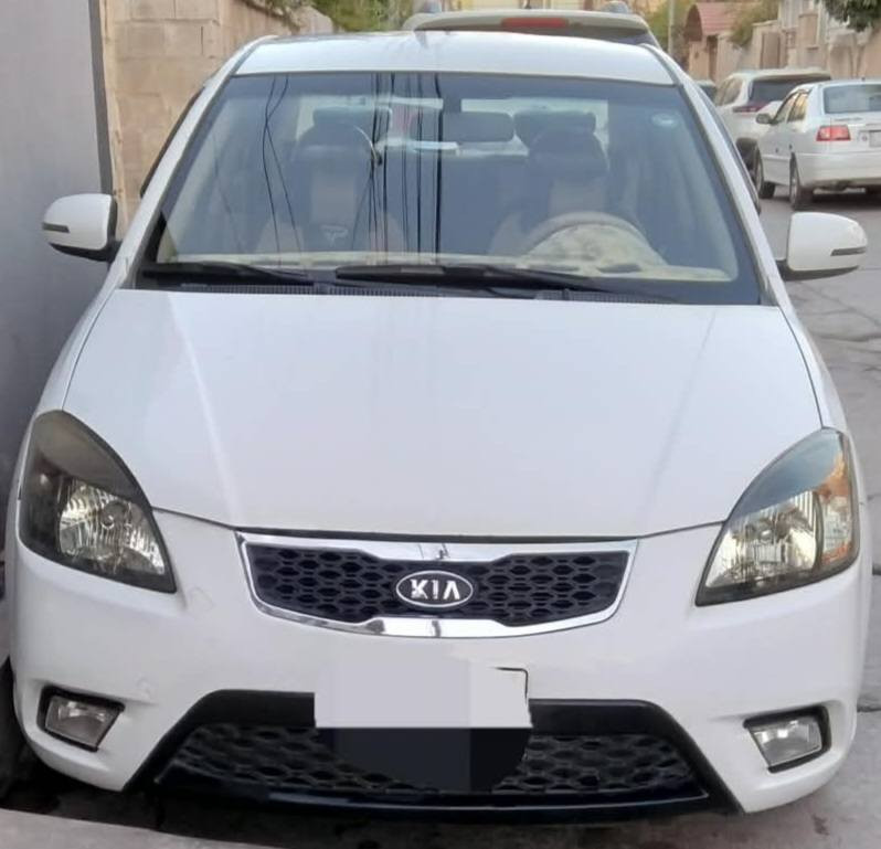 كيا ريو خليجي موديل ٢٠١١
سيارة ما بيها نقص كلها شرط 
تبريد ثلج كير و محرك شركه 
محرك حجم ١٤ دبل كازكيت ماادق السيارة 
طخمها جديد ماشيه ١٤٥ حقيقي
سيارة ضرر مالتها  ابوب السيارة ما بيهم صبغ
باقي السيارة مصبوغ 
سنويه ٢٠٣٠ جديدة رقم دهوك جديد السيارة انا صاحبها الشرعي شرط التحويل
الاتصال ‎0781 048 4959
