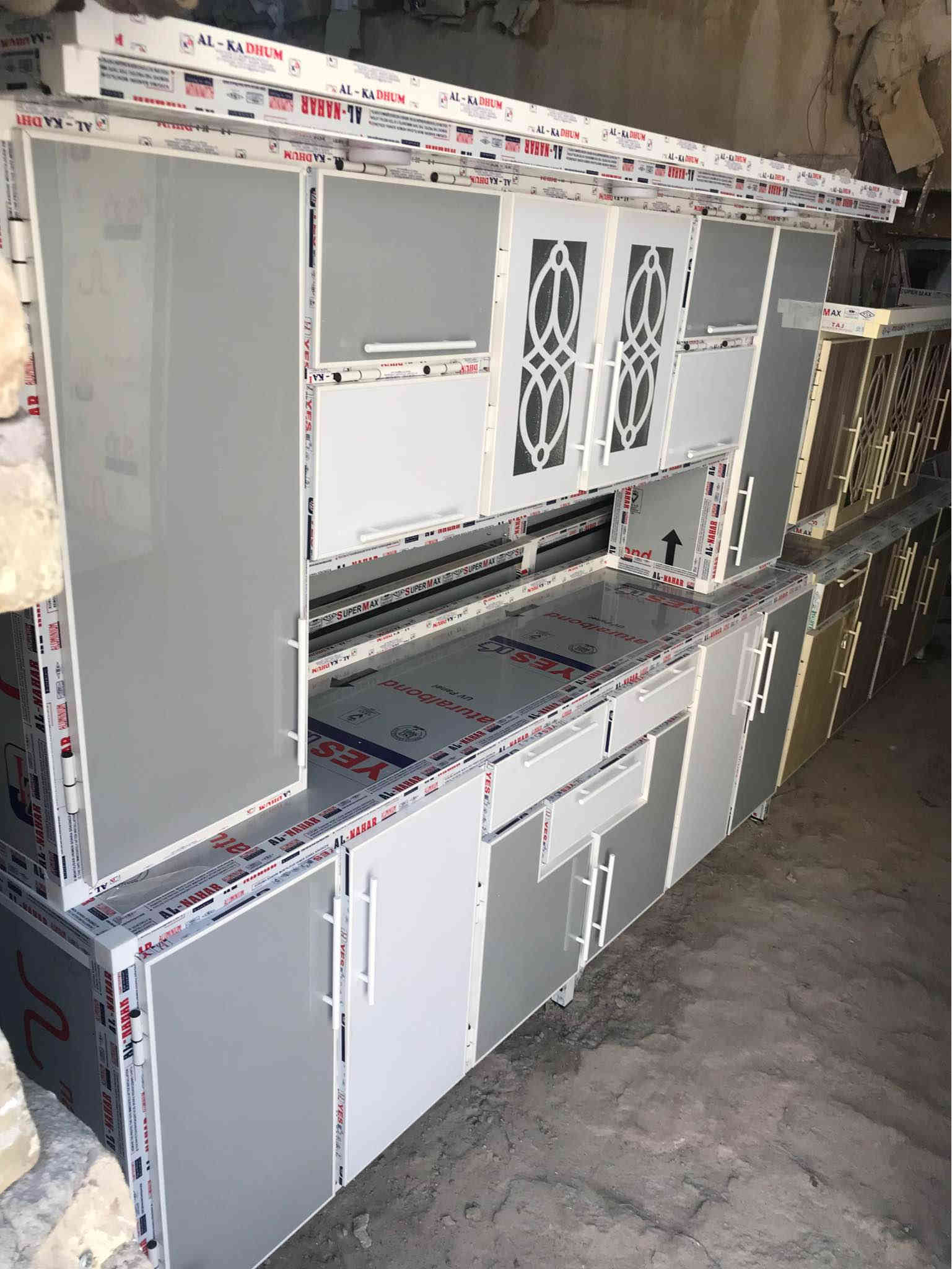 تخفيضات كاونتر مترين ونص ابو النزال شغل شرط التزكام مقطع اصلي بليت واحد ملم نرماده حفر نقش cnc تاج وكلوبات جراره بوري سكه شفط شغل درجه اولى مع سنك متر وربع مرمر ب٧٤٠ العنوان ناصريه شارع الاخلاص *********** ناصرية
