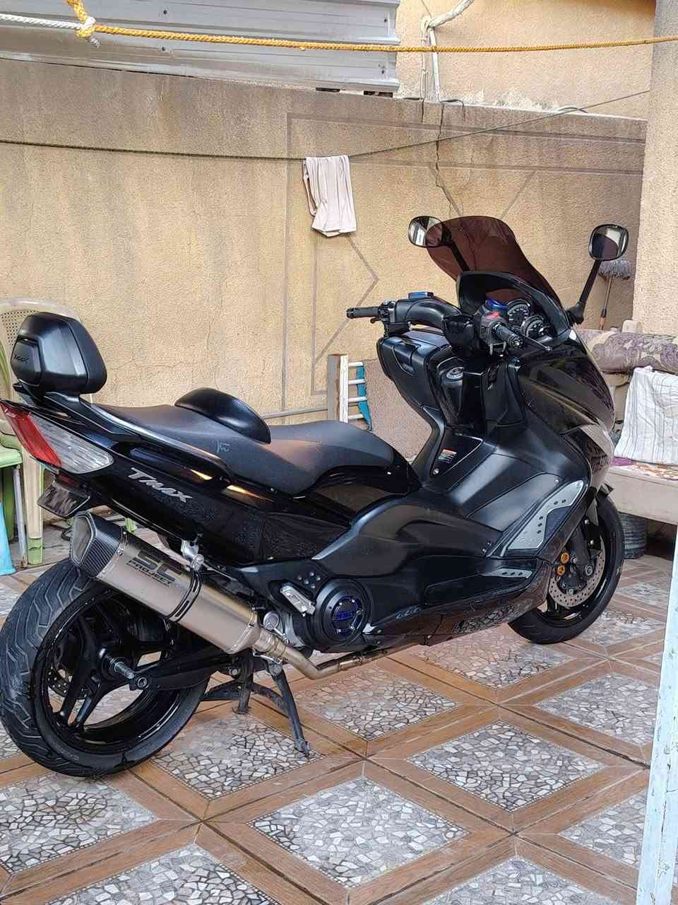TMAX 2011
دراجة بحالت الوكاله مكفوله كفالة  من كلشي
دشبول احمر
صولنصة رياضي بروجيكن اصليه
ماشيه ٢٢ لف
سويجين
السعر ٣٥ ورقة وبيها مجال بصيط الطيبين 
مكاني بغداد الزعفرانيه راقم ***********
