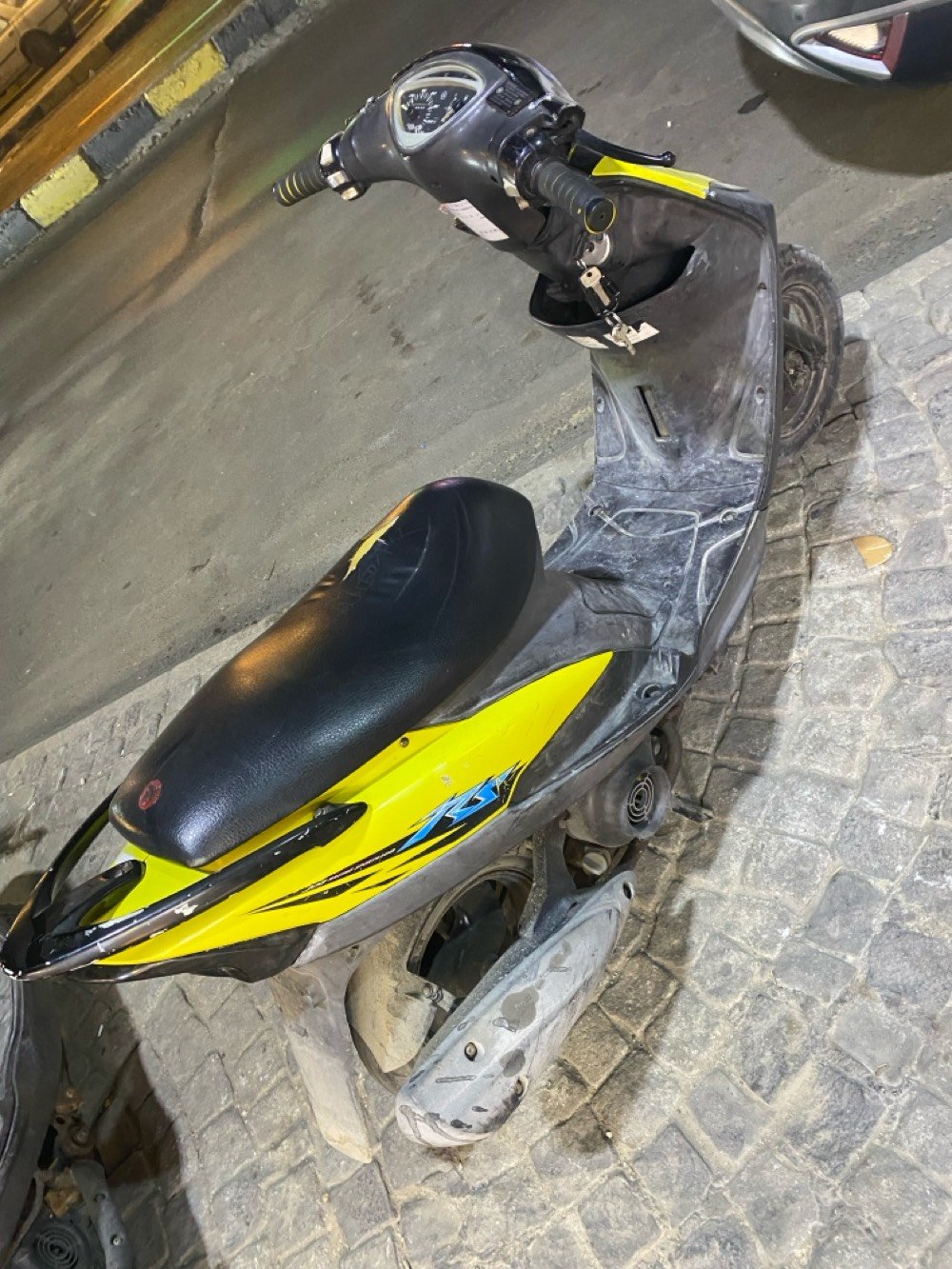 ماكس عدله صار شهر من نزلتها رمبه مكفوله محرك وكهربائيات وكلشي مابيها نقص غير بس تنضيف كابريتر وباتري وصار قدر والكفر نكسر شويه لااكثر ولو مو معتاز مابيعها الله شاهد