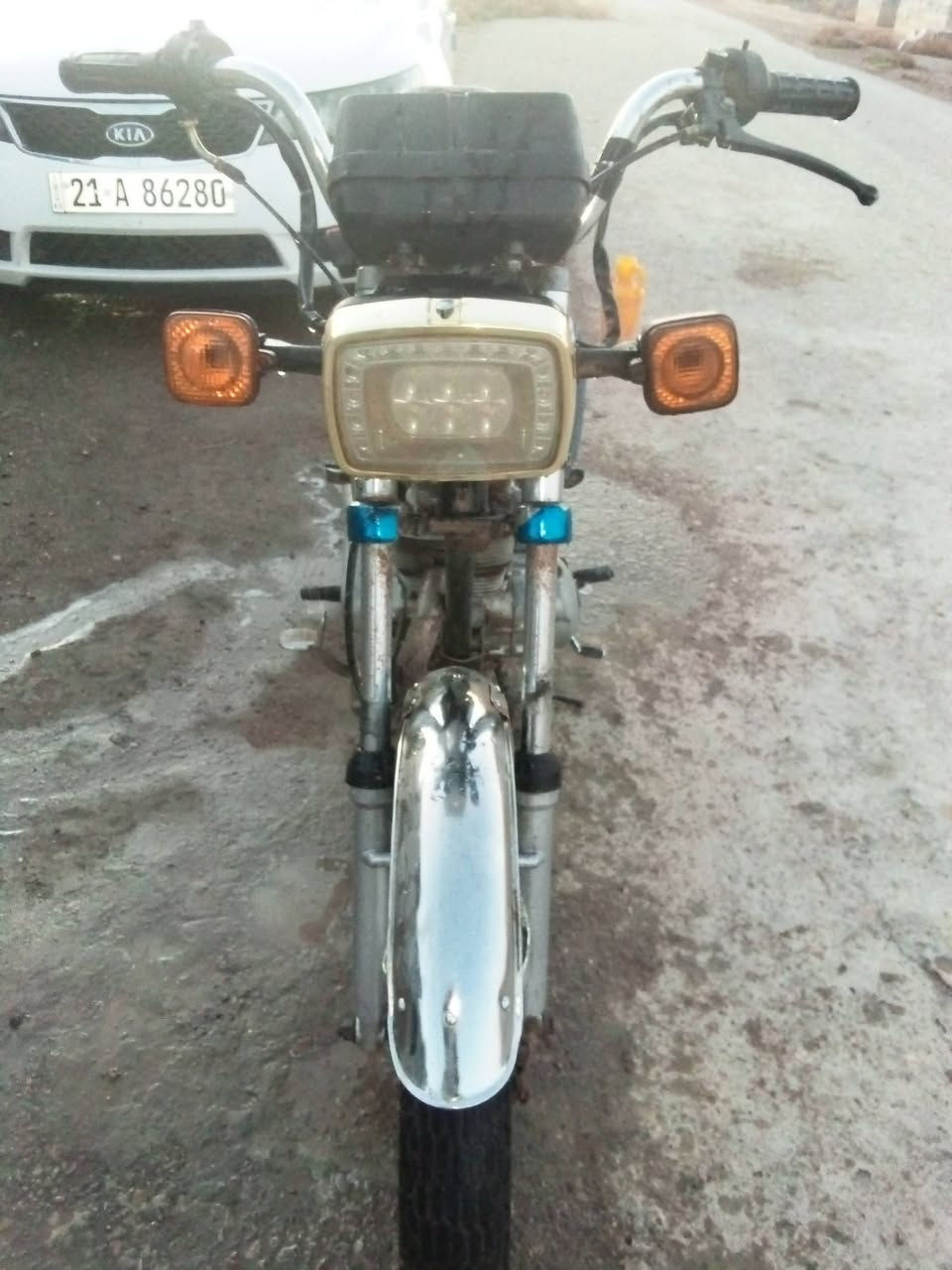دراجه جني عدل موديل 2018 محرك بلادي فول نضافه ونشاط( تشغيل نكره كهربائيات شغاله) السعر ( 230)وبيها مجال حك الجيه لاتصال *********** خاص ما جاوب الشراي يتصل السكن ديالى ( ناحيه كنعان)
