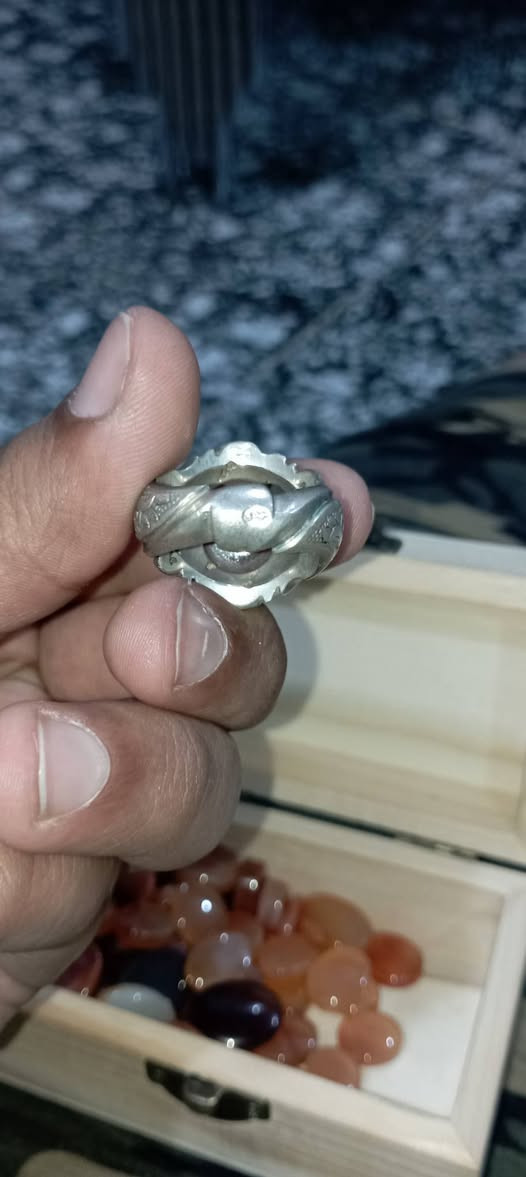 خاتم جارنيت عقيق،صياغة ثقيلة جدا السعر 225


**إذا كنت صاحب هذا الإعلان وتريد حذفه لأي سبب، رجاءا أرسل رسالة إلى الدعم الفني**