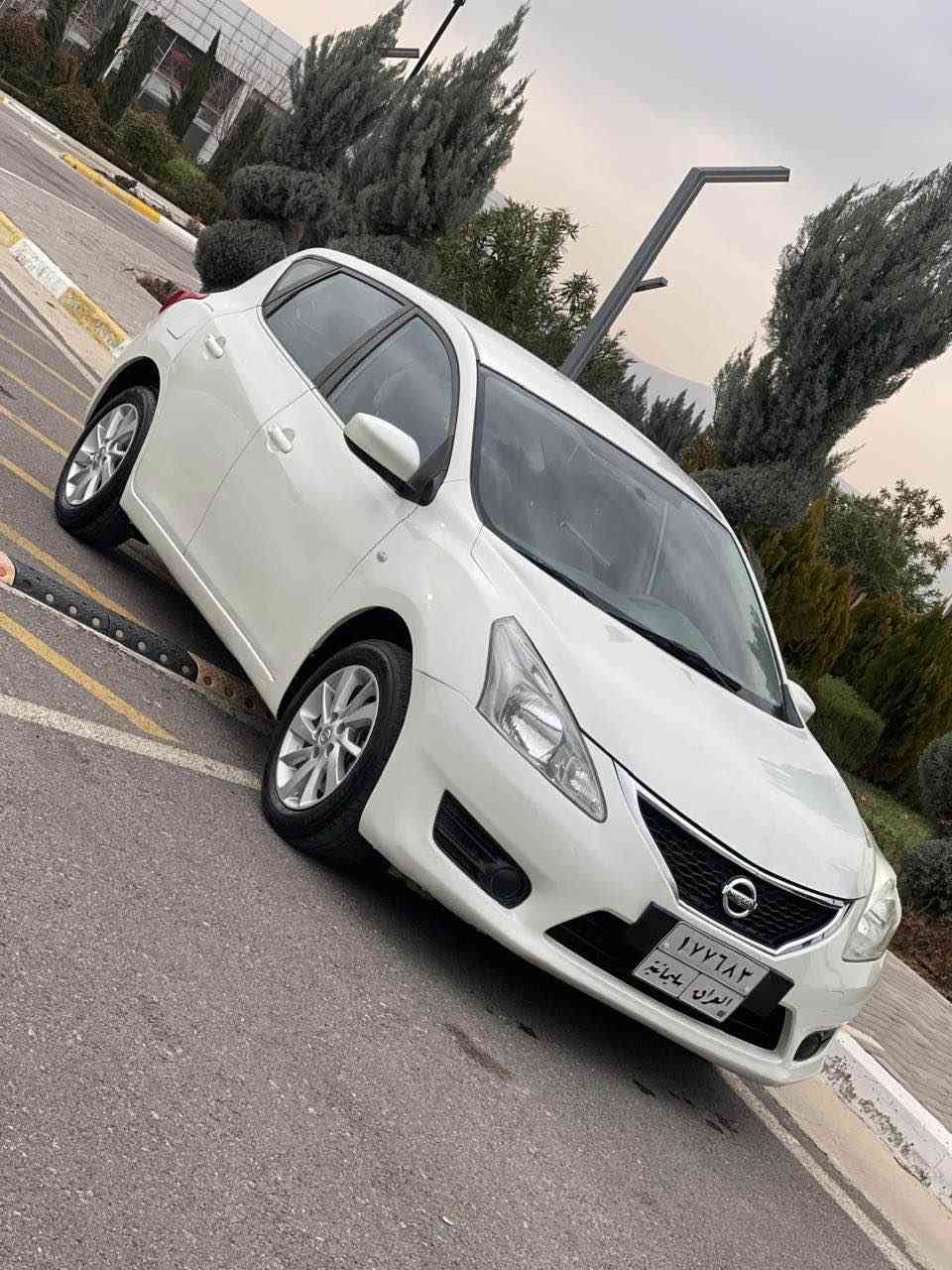 نیسان تیدا ٢٠١٤ 
سەنەوی تازەیە
گێڕ و مەکینە بەشەرت نەکراوەتەوە
دوو پارچە و یەک پەڵەی بۆیاخە
بەبێ ناوگرتن
نرخ ١١٧ گەڵا و معامەلە
ناونیشان سلێمانی
ژم  *********** السليمانية, العراق
