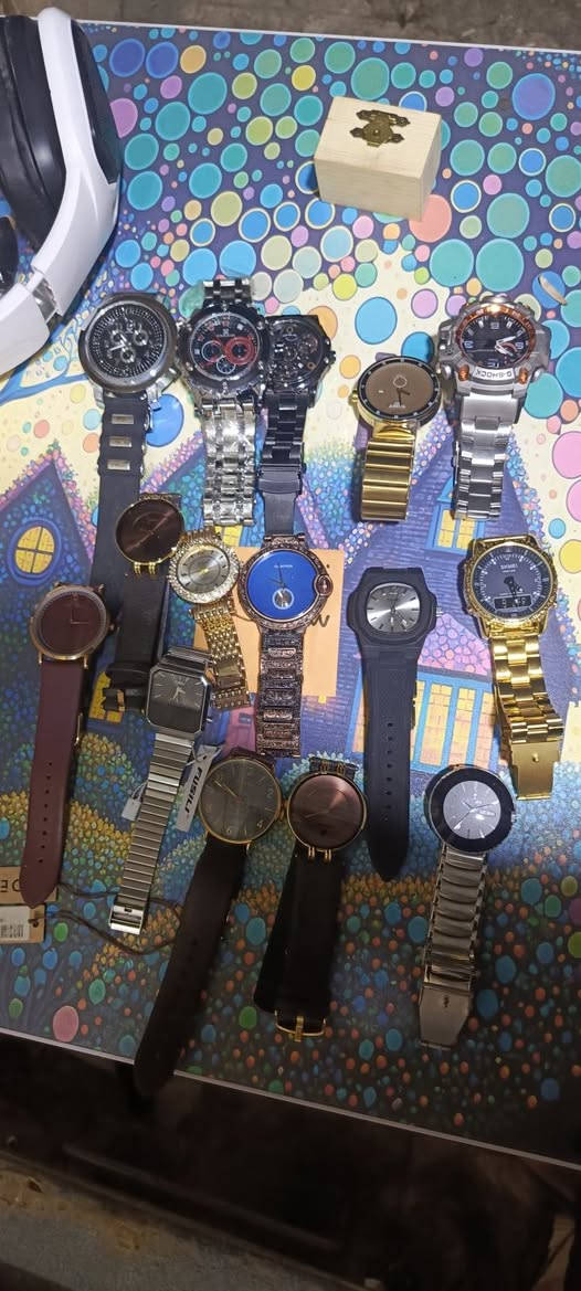 ياالله اللهم صلِّ على محمد وآل محمد ساعات شلعه وحده للبيع مزاد خلي سعرك بالتعليقات ***********
