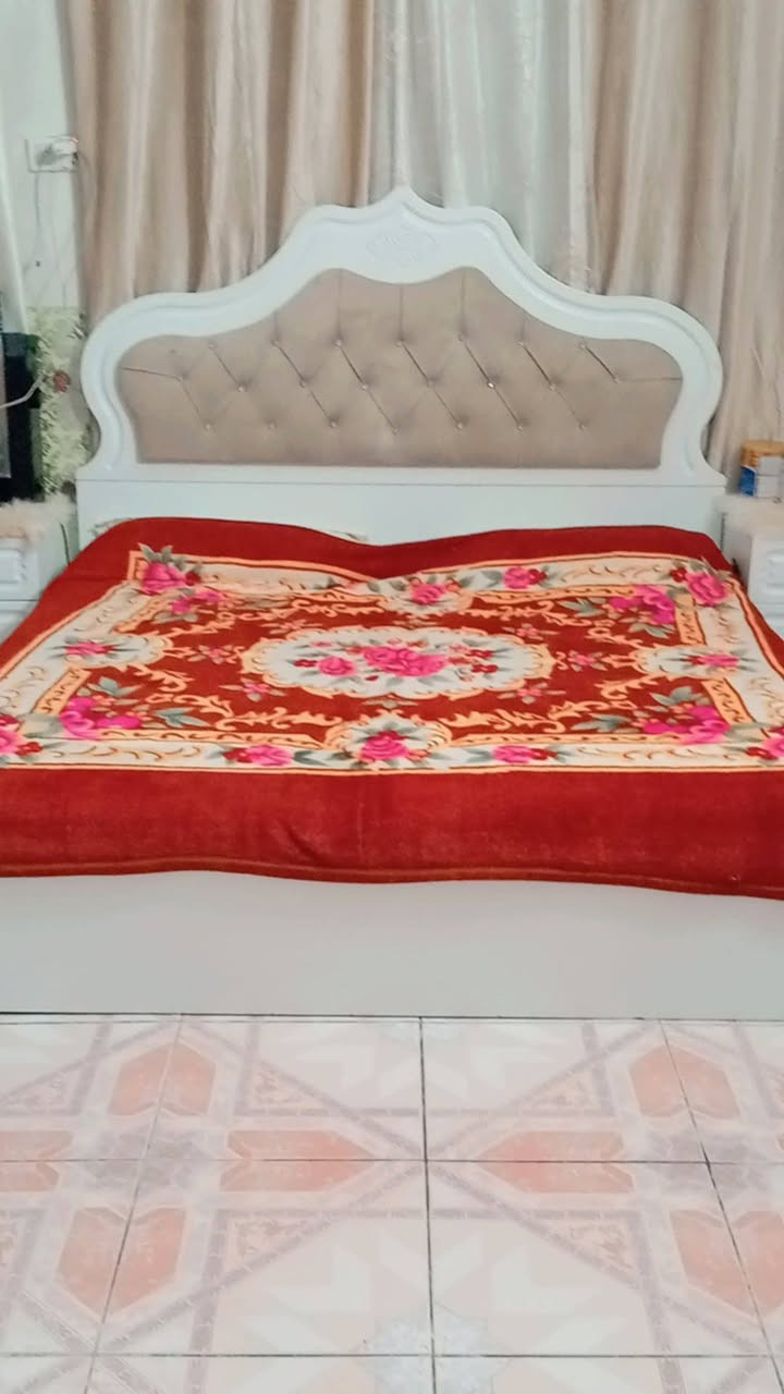 غرفه كانتري بيها مرايه وحده فقط بميز تواليت والباقيات ثنين مكسورات بس قاعده مالتهن باقيات والكنتور بوب موجوده مالته بس جام مكسورة مال بوب وطابوريه مكسورة السعر 450 الف المكان بغداد بالكرخ الري


**إذا كنت صاحب هذا الإعلان وتريد حذفه لأي سبب، رجاءا أرسل رسالة إلى الدعم الفني**