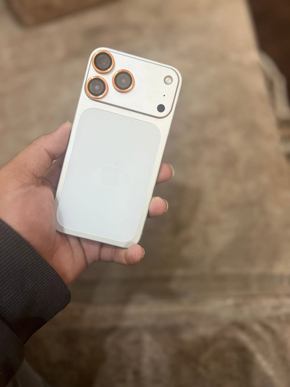 آيفون 11 (iPhone 11) بحالة ممتازة للبيع 📱
• الموديل: iPhone 11 (العادي).(محول17)
• المساحة: [ 128 جيجا].
• اللون: [اسود/محور سلفر ].
• حالة البطارية: [90]%.
• الحالة العامة: الجهاز نظيف جداً، استخدام راقي، خالي من الخدوش أو العيوب التقنية.
• الملحقات: متوفر مع [ / الشاحن الأصلي / ايربود وأربع كفرات ].
• ملاحظات: الجهاز لم يسبقى فتحه عده الشاشه  (شرط الفحص).

📍 الموقع: [ديالى ].
📞 تواصل معي الآن: [***********].
السعر؛275
