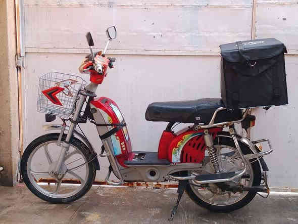 السلام عليكم 
بايسكل شحن للبيع 
سعر (350) وبي مجال 
كامل كلشي بي شغال 
رقم الهاتف:«***********»
