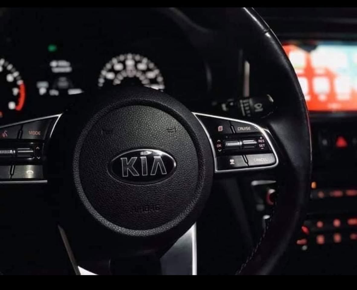 السلام عليكم
كيا اوبتما 2020  وارد أمريكي للبيع او مرواس 
حادث  خلفي جاملغين خلفي صندوق بيه دواخل خلفيه اكو تعمير بل حوض 
موصفات FE نص موصفات 
شاشه كبير دعم كار بلي 
كامره دواره 
حساس خلفي 
رادر جاني + رادر امامي 
توقف ذاتي 
لد نهاري 
كشتات جلد + قماش 
تحديد مسار 
فول تحكمات 
اشاير مري 
ماشيه87mi  
سياره جاهزه على اخر حبايه اي نقص مابيه مكاني بغداد التواصل *********** السعر130$  بيه شي بسيط
