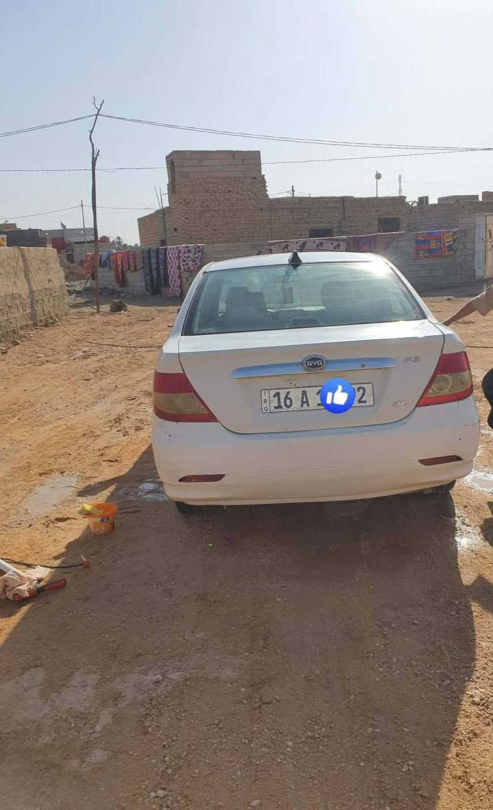 السلام عليكم سياره بي واي دي إف ثري 12 خصوصي بسمي رقم قادسيه نكليزي سياره جاهزه مكينه صار سبوع شادها حاويه سياره جاهزه بيها ضربه يم قبق البانزين جهت السايق جاملغ الخلفي 
السعر 35 وبيها مجال الديوانية السدير 

***********
