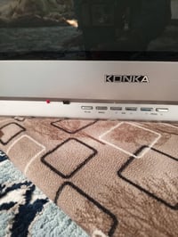 التلفزيون للبيع سعر مناسب الاتصال على الرقم 07703758233