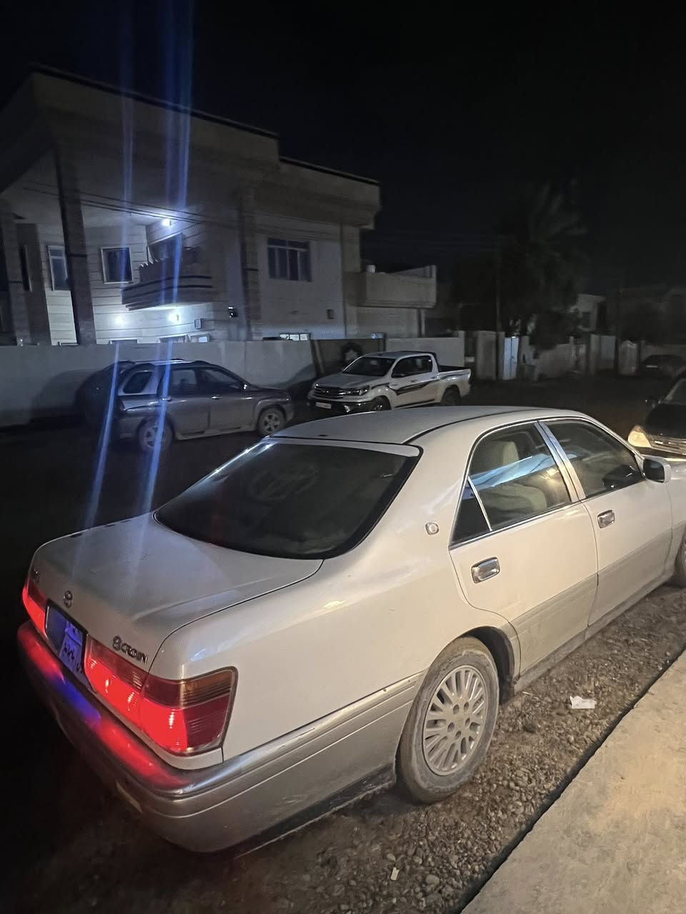 سلام عليكم 
ملكه 2003 أدوات ￼ كصه وحده محرك D4 سياره جاهزه كير محرك صدر كلها لوك غرفه جديده  مكاني سامراء السعر 32  
***********
