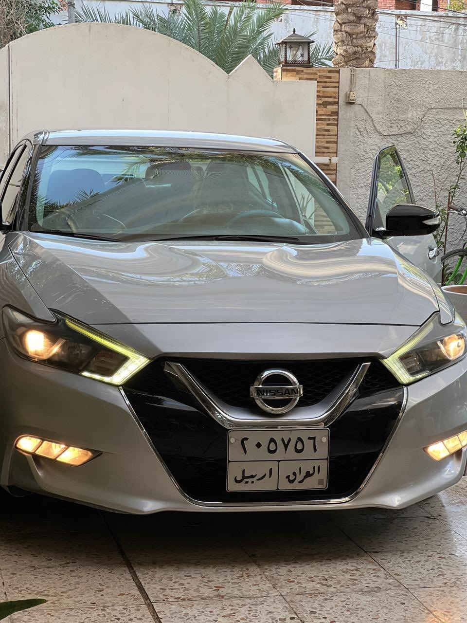 السلام عليكم نسيان مكسيما 2018 sr مواصفاتها معروفة بيها جاملغ خلفي و نص جنطة صبغ مكان بغداد الكرخ 
السعر 125 و بيها مجال 
***********
